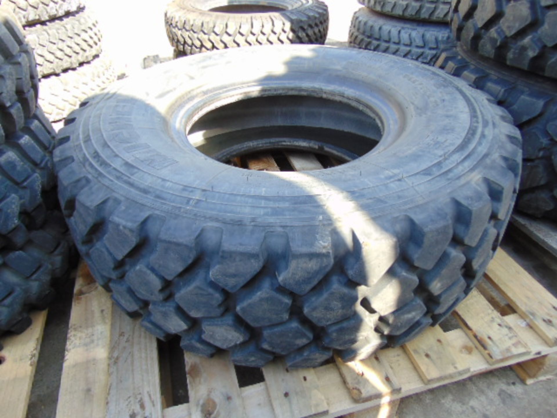 1 x Michelin 365/85 R20 XZL Tyre