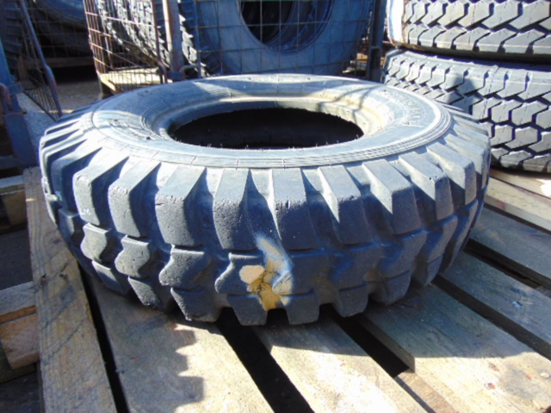 1 x Starmaxx RM-50 9.00-16 Tyre - Image 5 of 7