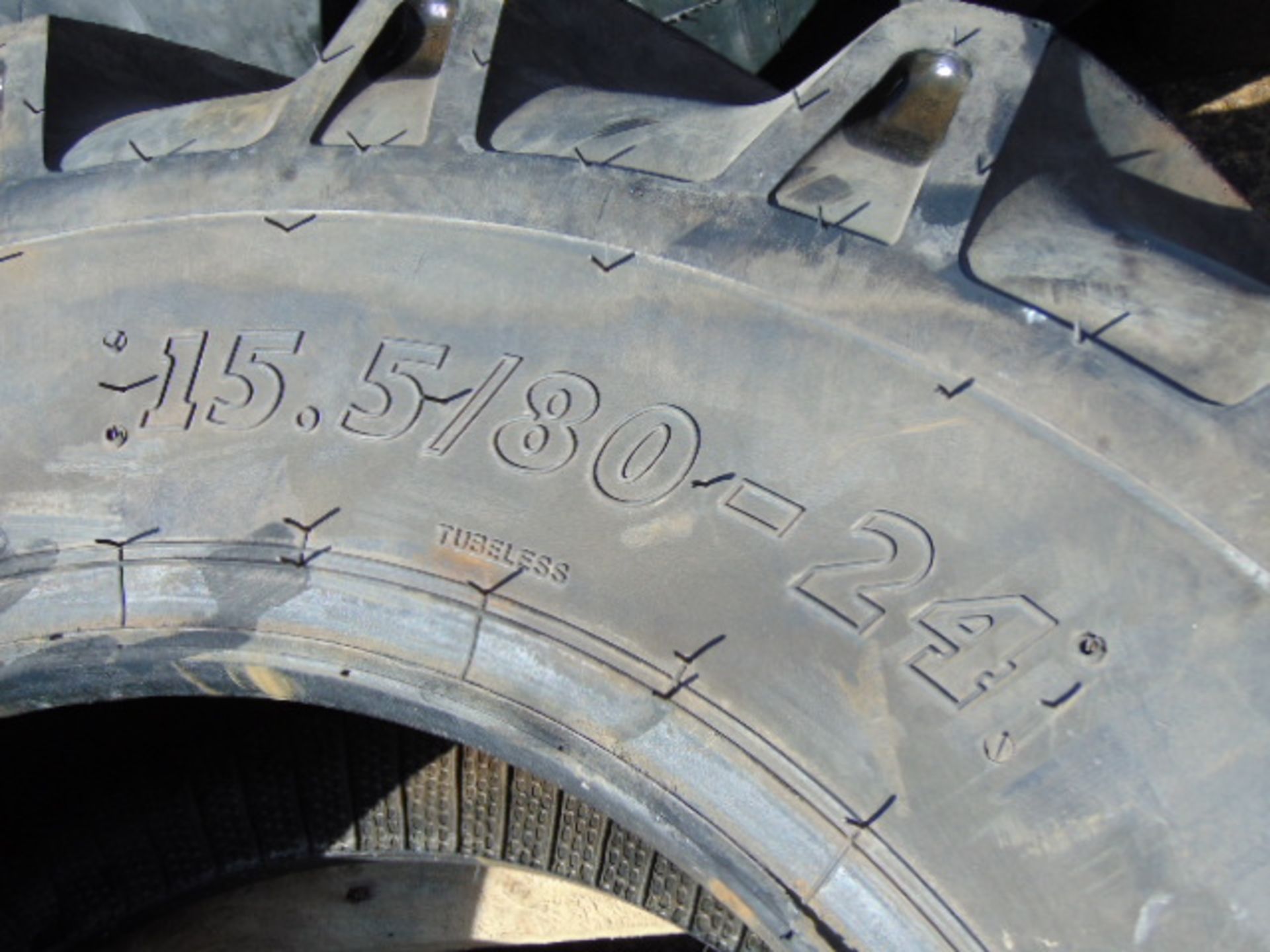 1 x BKT Implement AS504 15.5/80-24 Tyre - Image 4 of 5