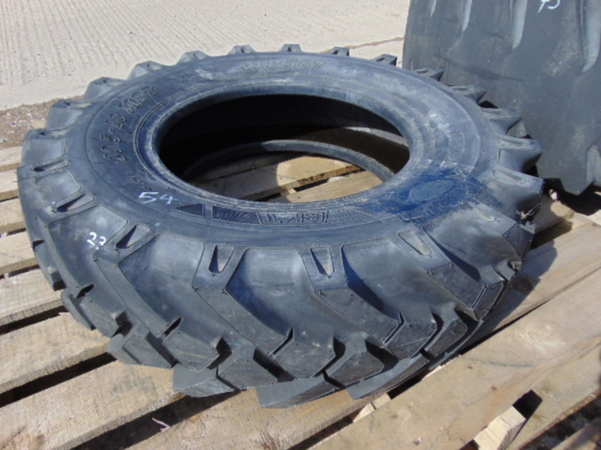 1 x BKT MP567 10.5/18 MPT Tyre