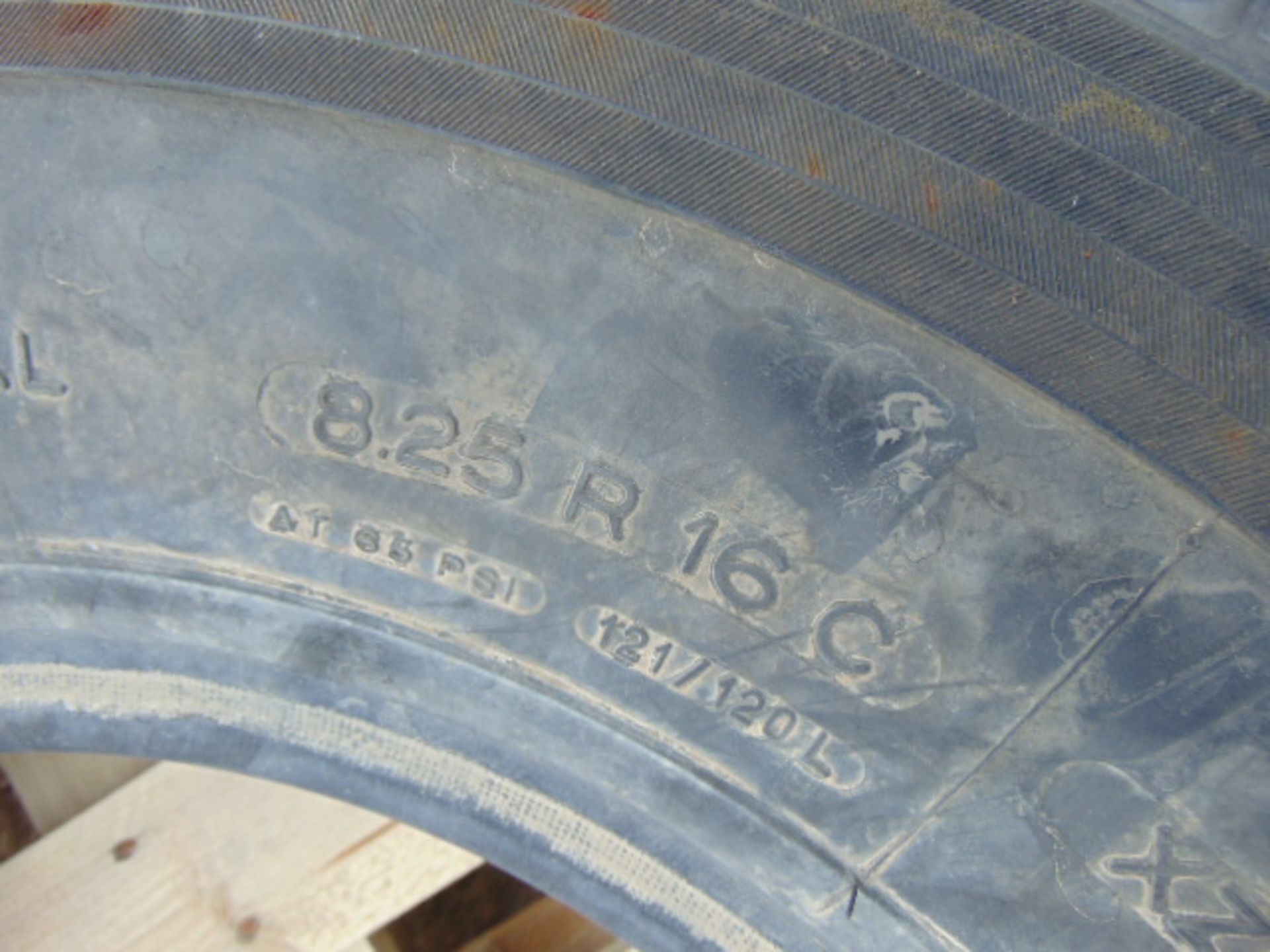 1 x Michelin 8.25 R16 Tyre - Bild 5 aus 5