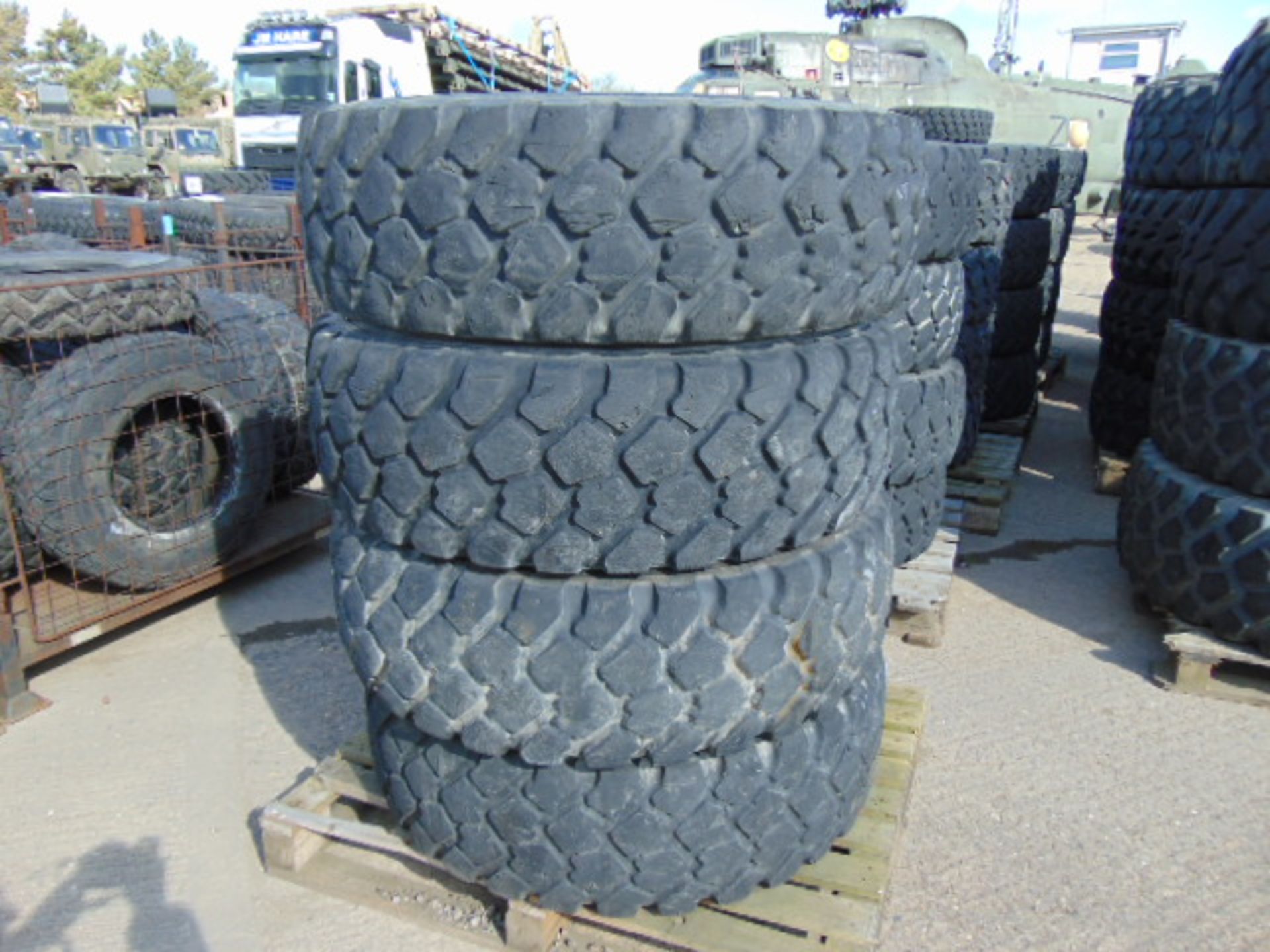 4 x Michelin 365/85 R20 XZL Tyres