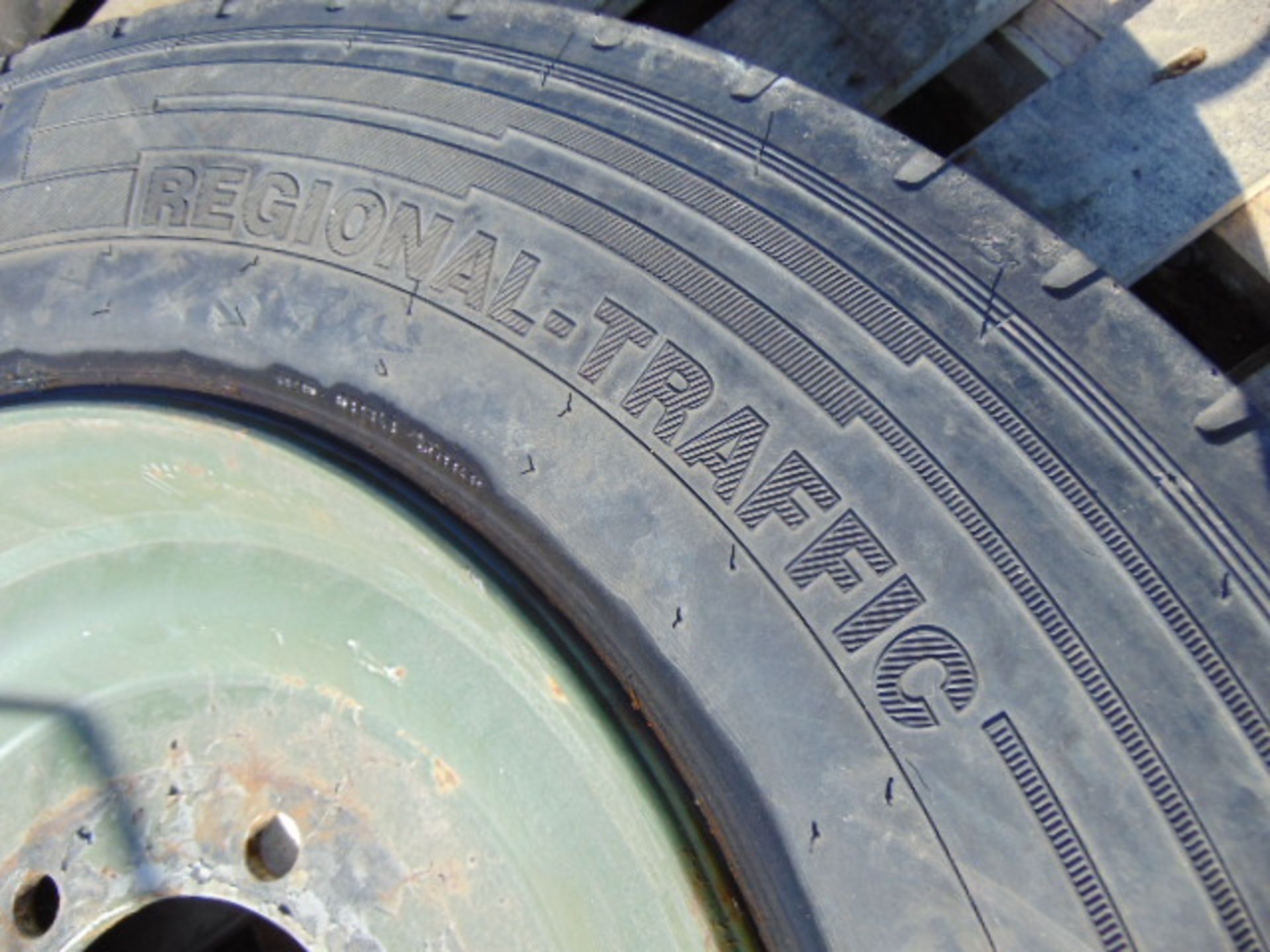 1 x Continental Regional Traffic 215/75 R17.5 Tyre complete with 6 stud rim - Image 5 of 6