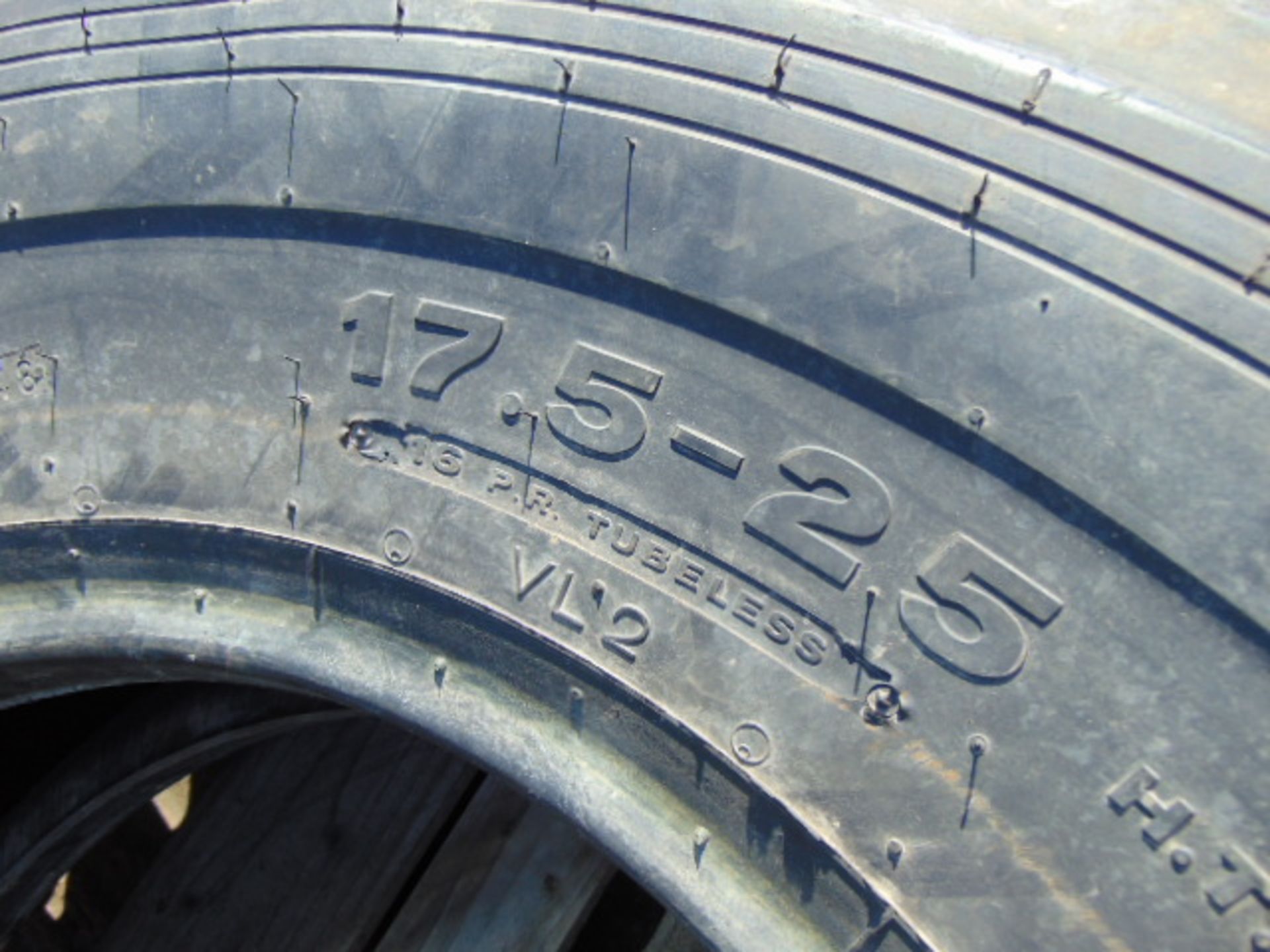 1 x Bridgestone V-Lug 2 17.5-25 Tyre - Image 6 of 6