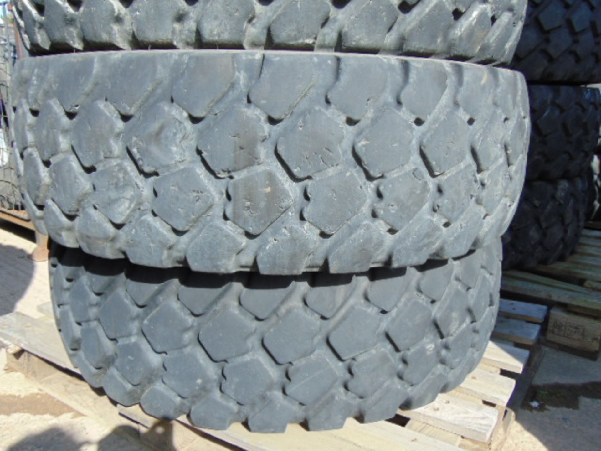 4 x Michelin 365/85 R20 XZL Tyres - Bild 3 aus 5