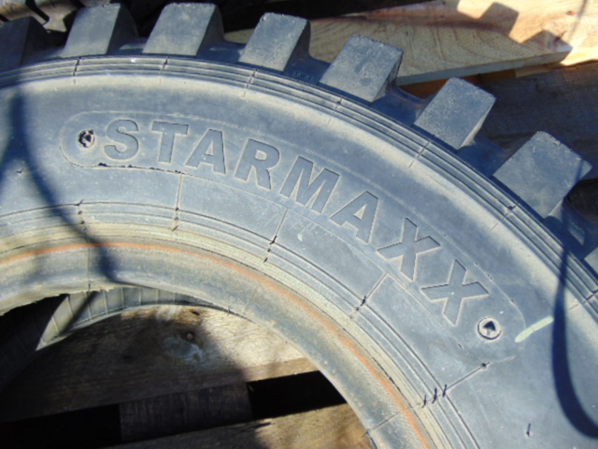 1 x Starmaxx RM-50 9.00-16 Tyre - Image 2 of 7