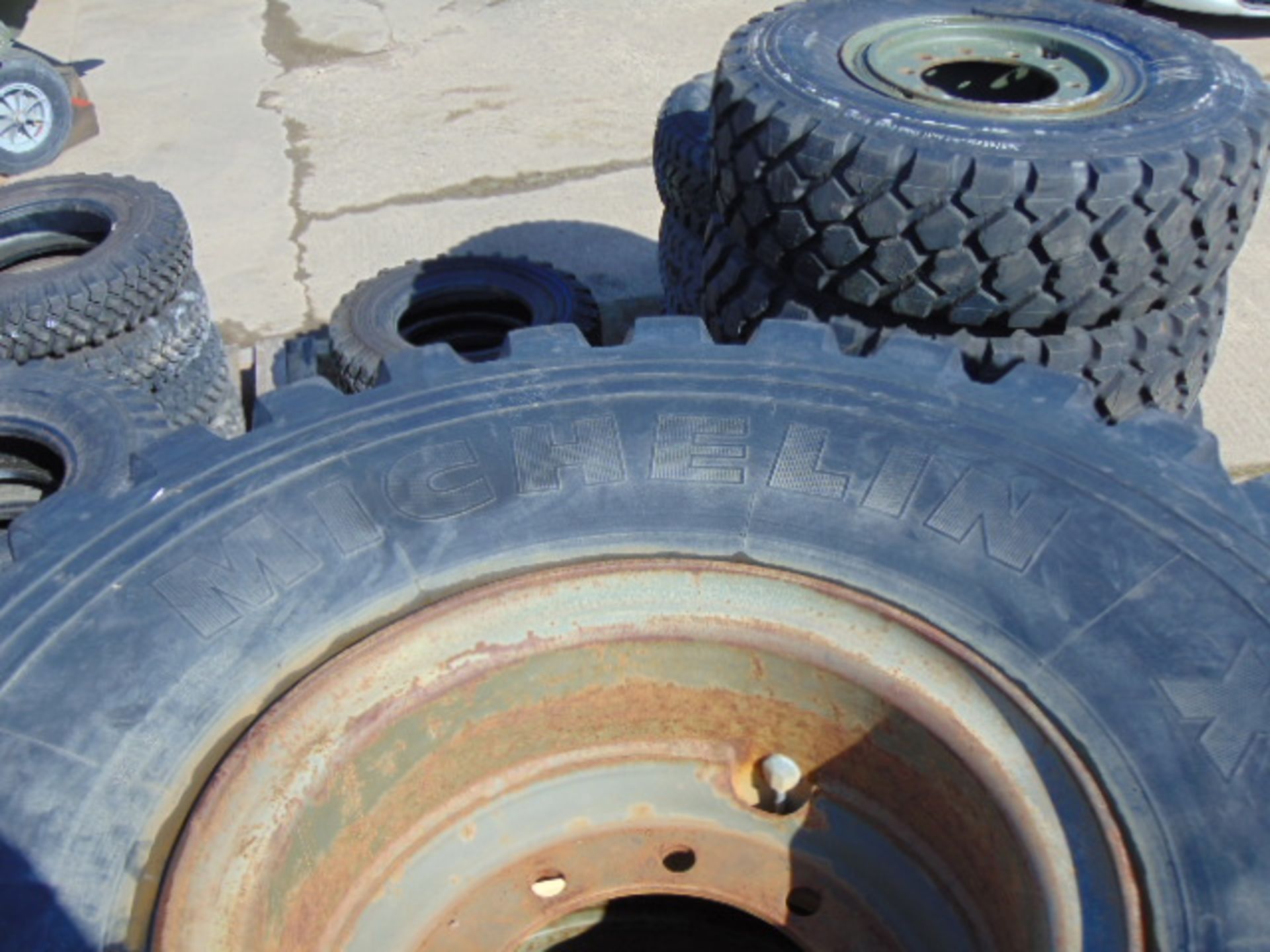 5 x Michelin 14.00 R20 XZL Tyres with 10 Stud Rims - Image 5 of 7