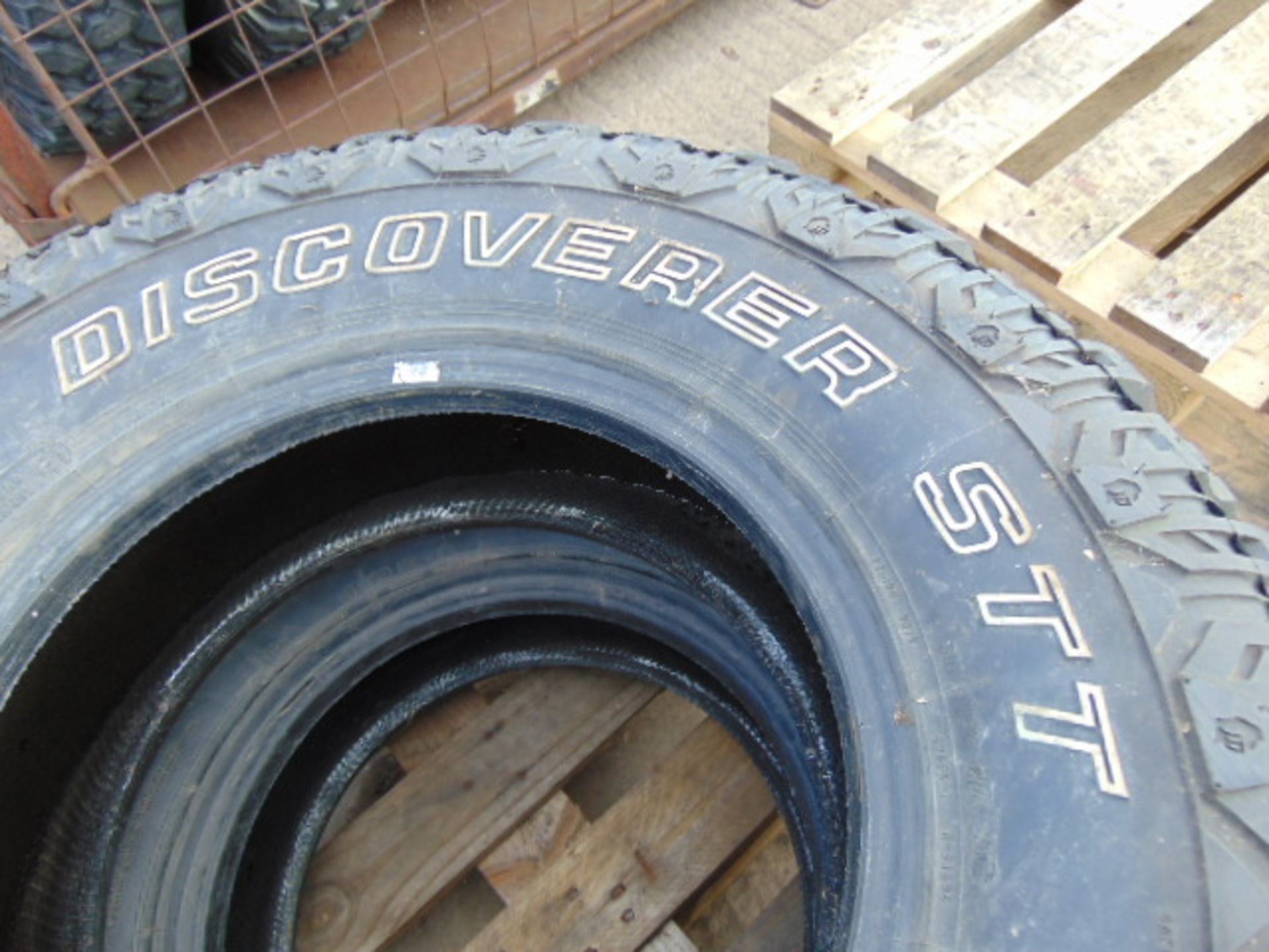 2 x Cooper Discoverer STT LT265/75 R16 Tyres - Image 6 of 7