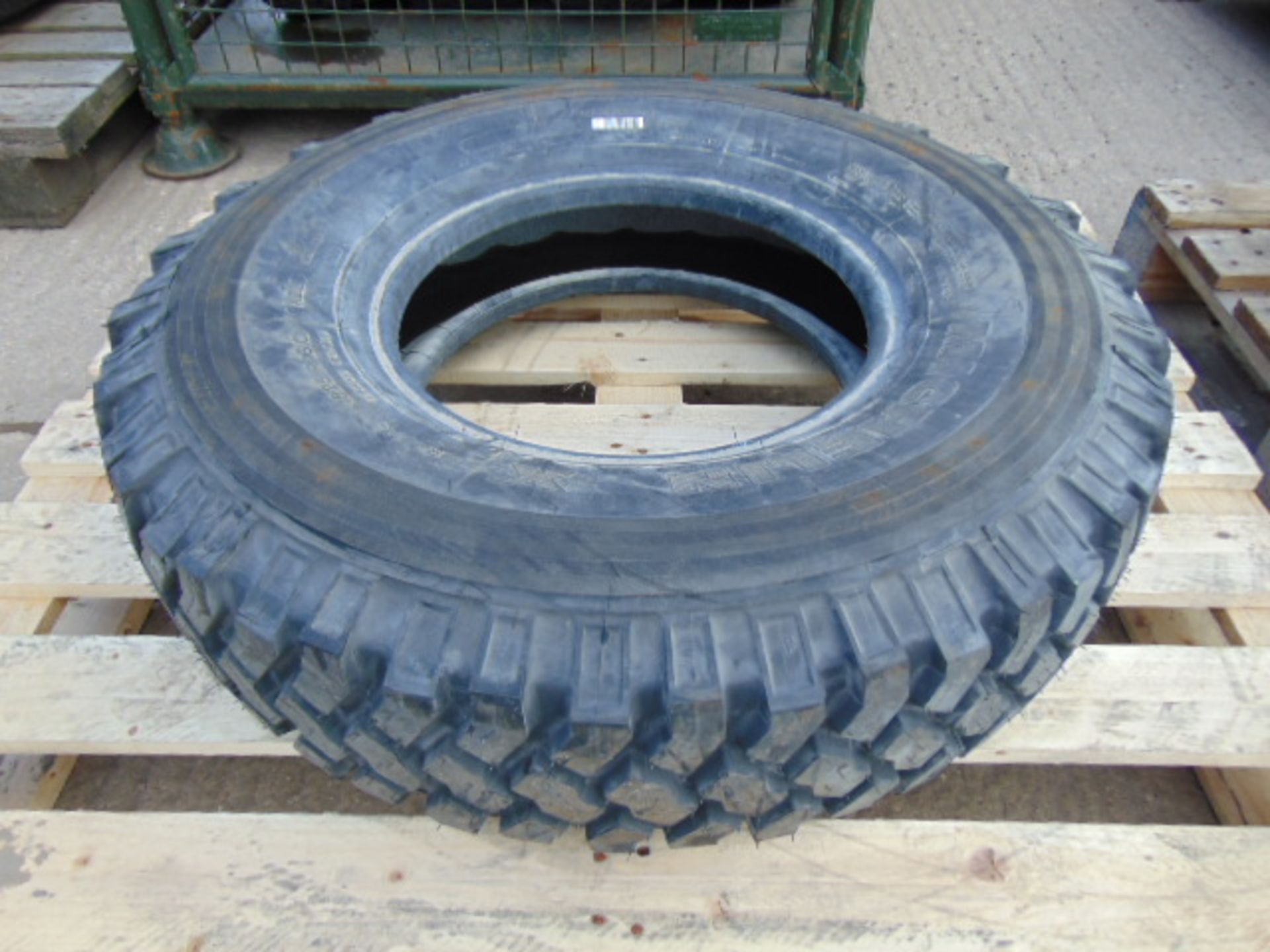 1 x Michelin 8.25 R16 Tyre