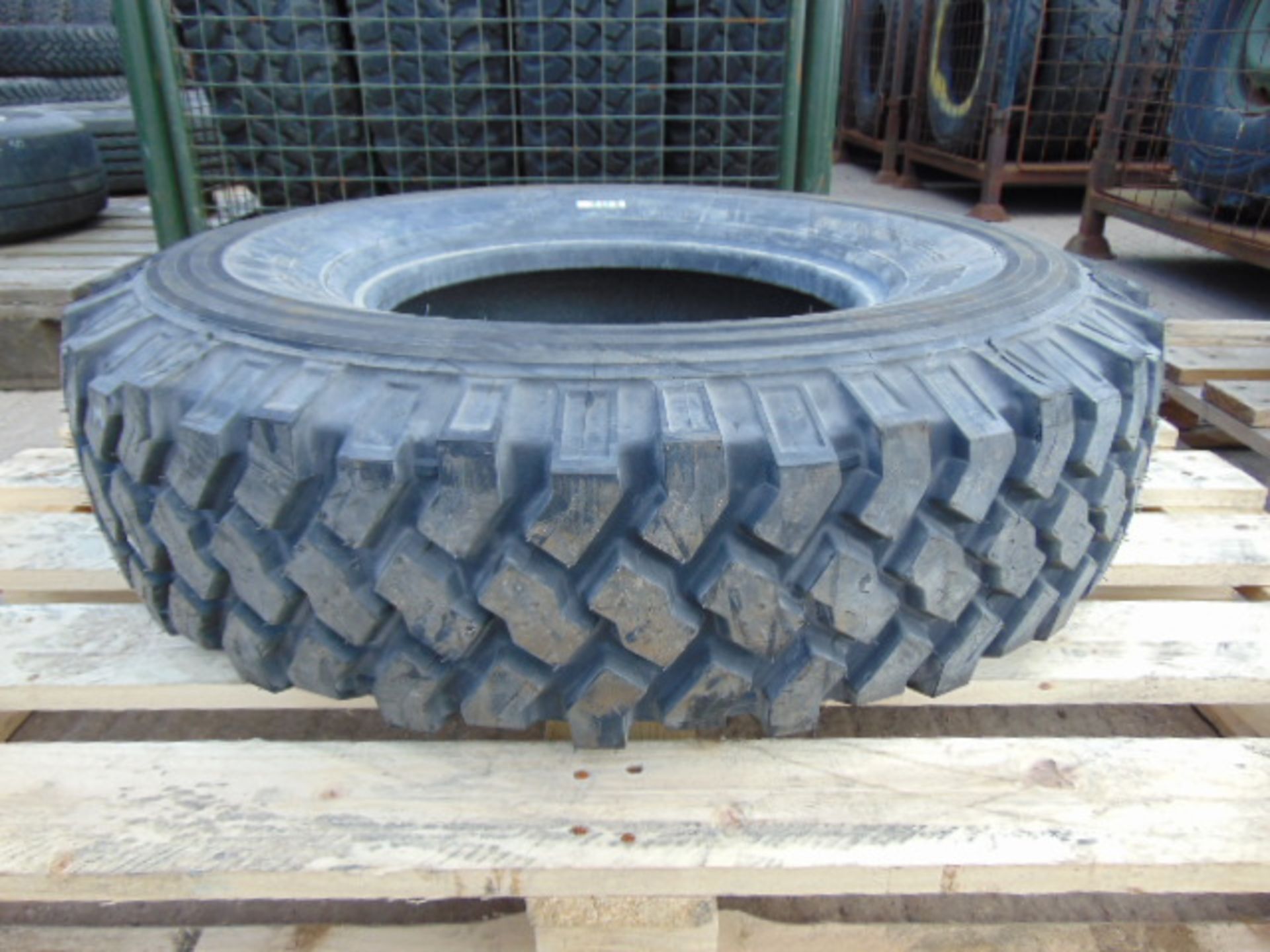 1 x Michelin 8.25 R16 Tyre - Bild 2 aus 5
