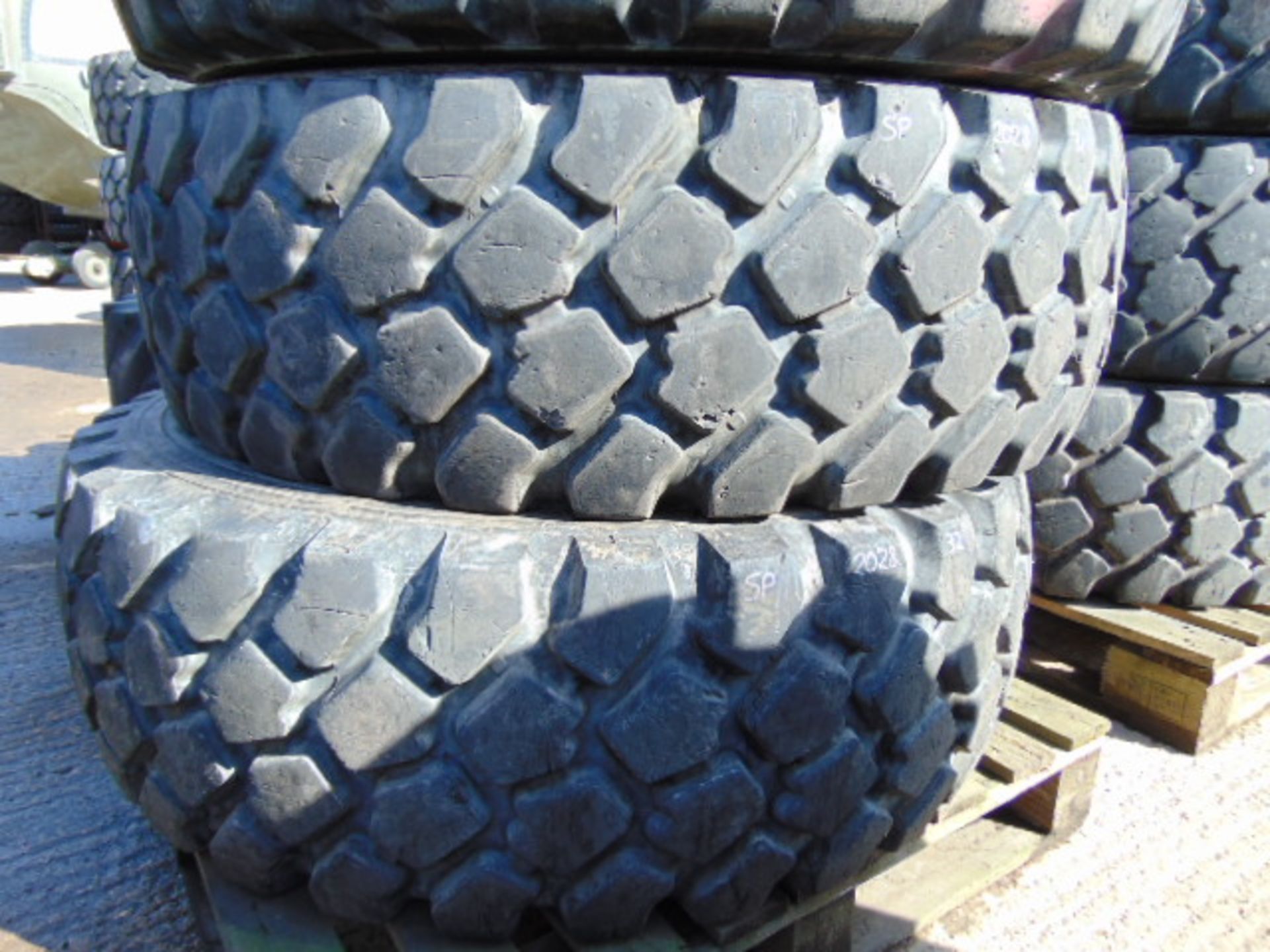 4 x Michelin XZL 395/85 R20 Tyres - Image 3 of 5