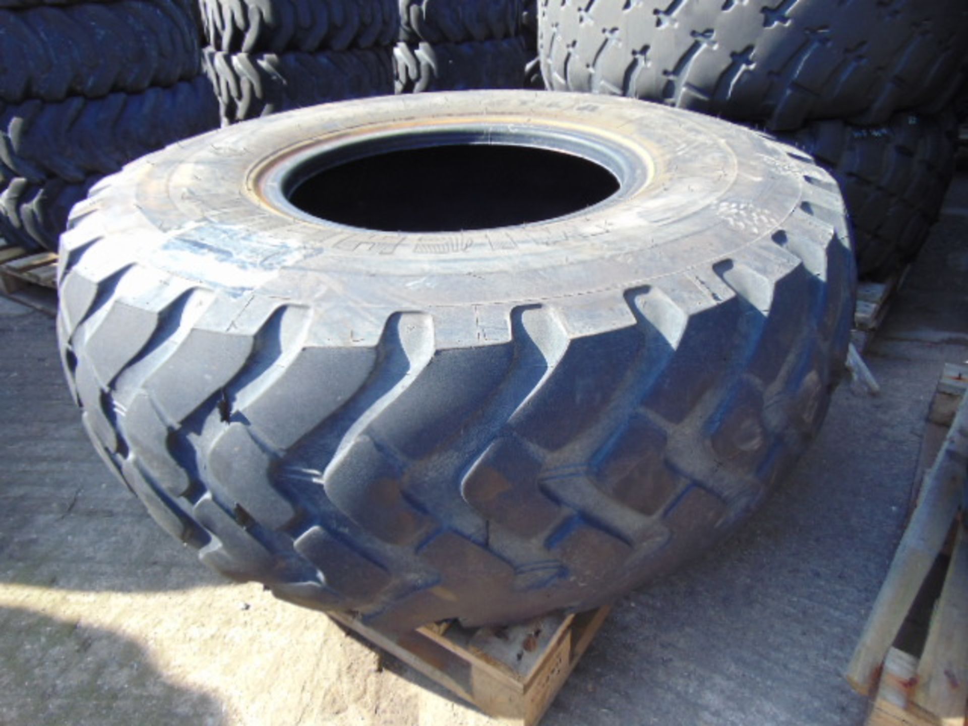 1 x Michelin 20.5 R25 XTLA Tyre