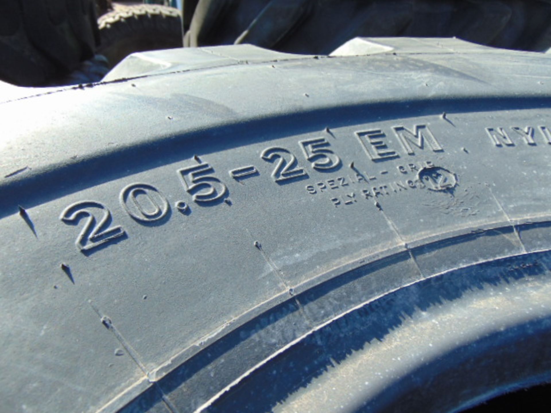 2 x Continental 20.5-25 EM Tyres - Image 5 of 5