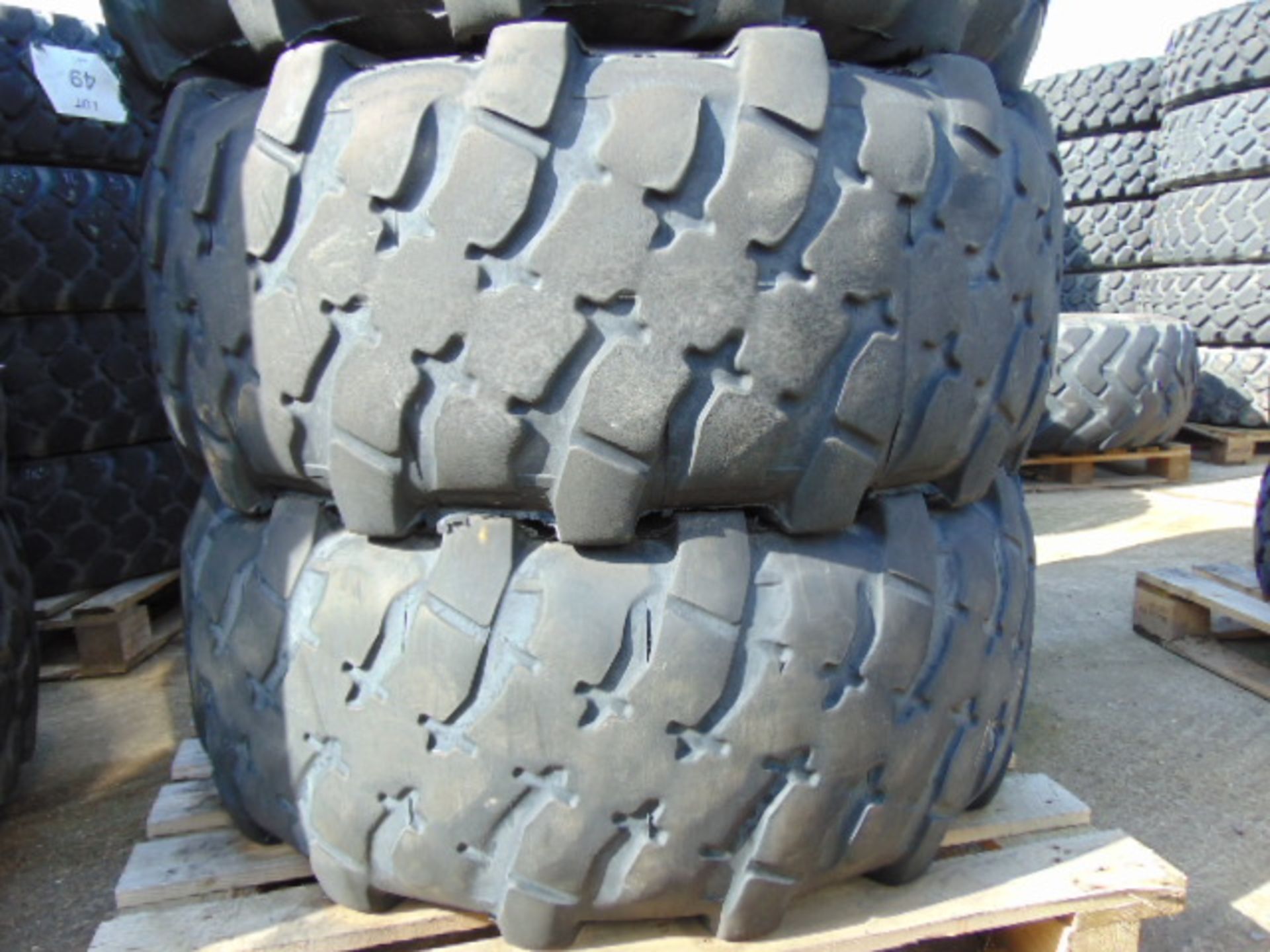 4 x Michelin XML 475/80 R20 Tyres - Image 3 of 5