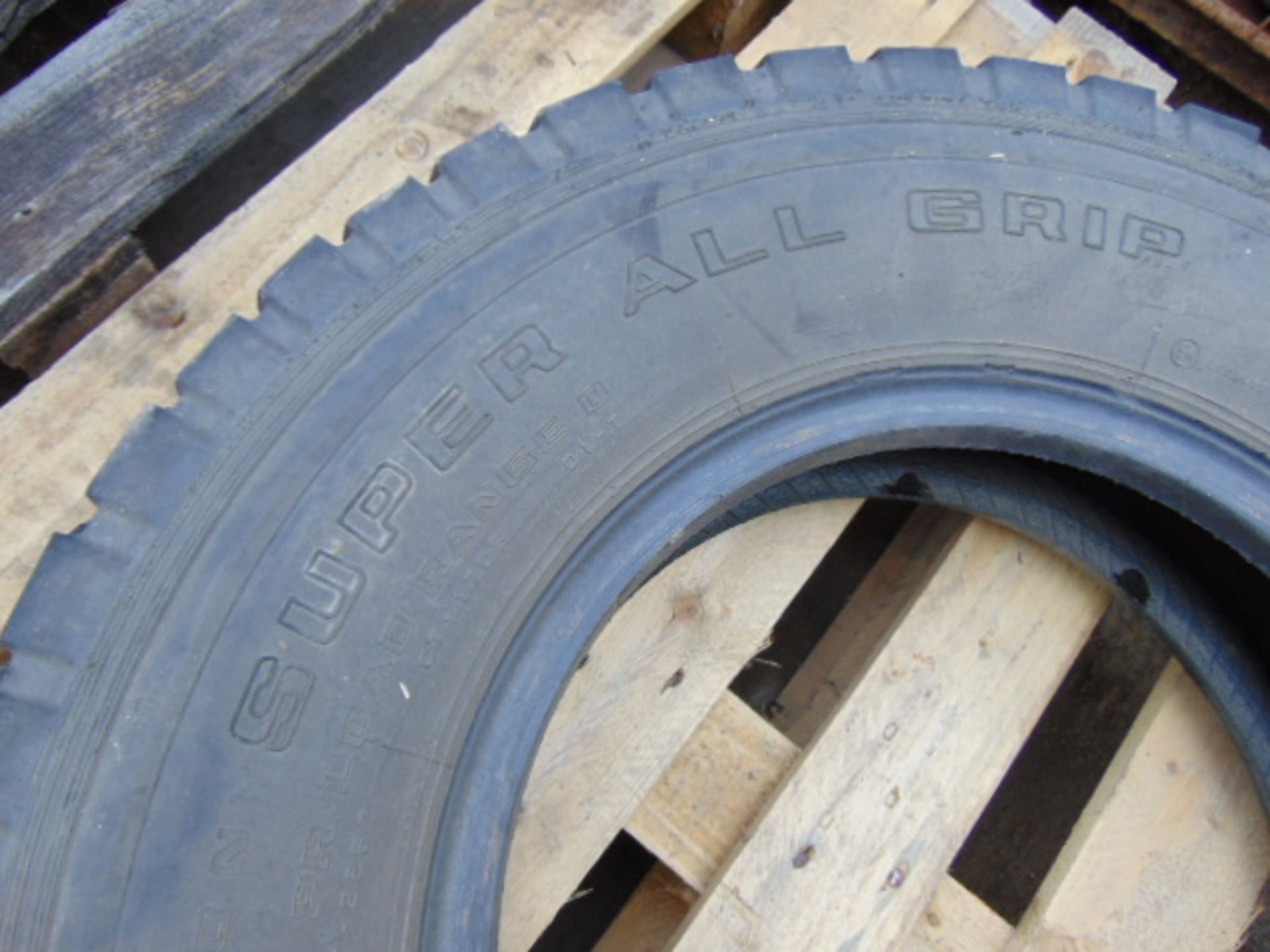 1 x General Super All Grip 7.50 R16 Tyre - Image 5 of 6