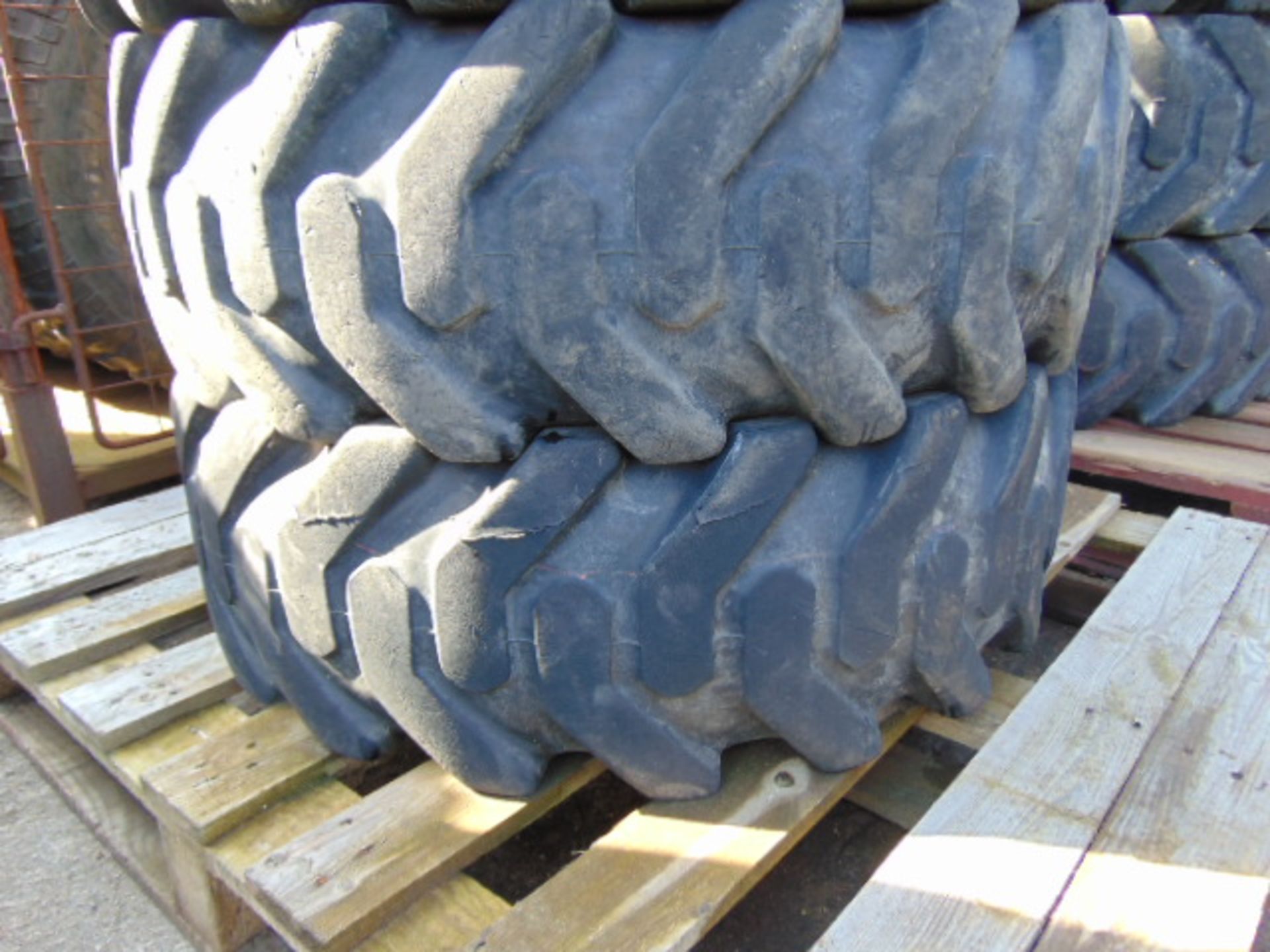 5 x Firestone Super Traction Loader 280/80 18 IND Tyres - Image 4 of 7