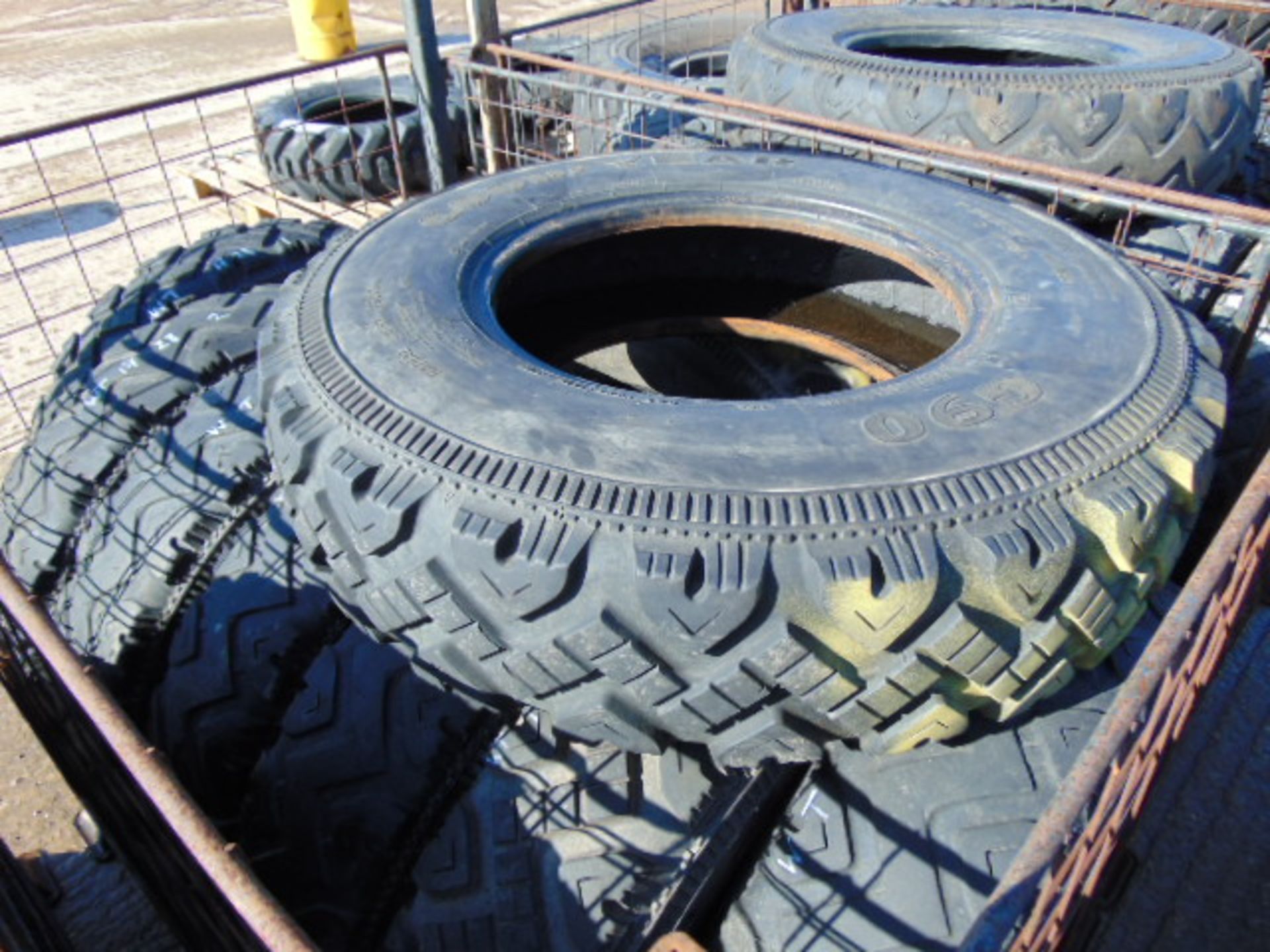 45 x Goodyear G90 7.50 R16 Tyres - Image 4 of 9