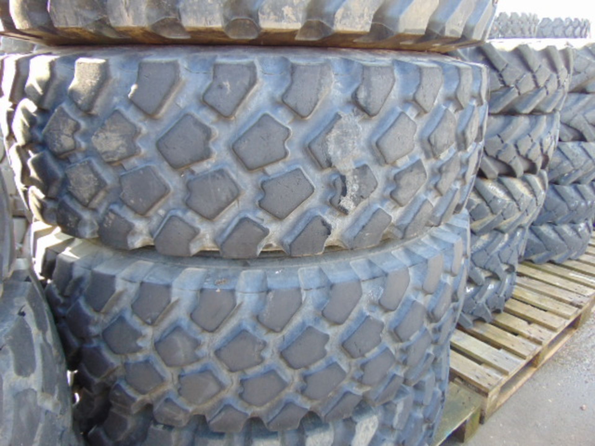 5 x Michelin 14.00 R20 XZL Tyres with 10 Stud Rims - Image 3 of 7