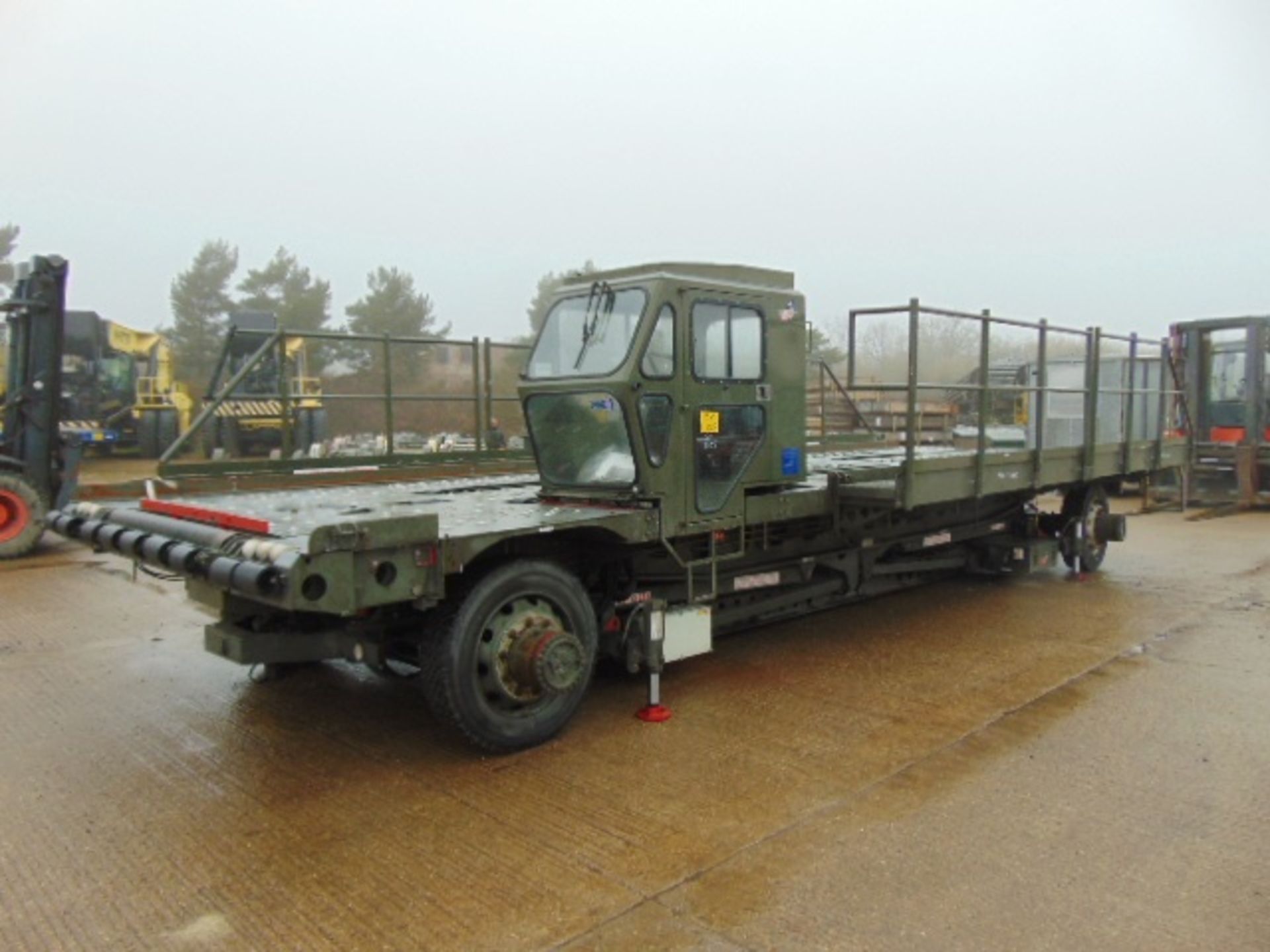 AMSS Atlas 2000 MK2 A 4x4 Aircraft Cargo Loader - Image 13 of 30