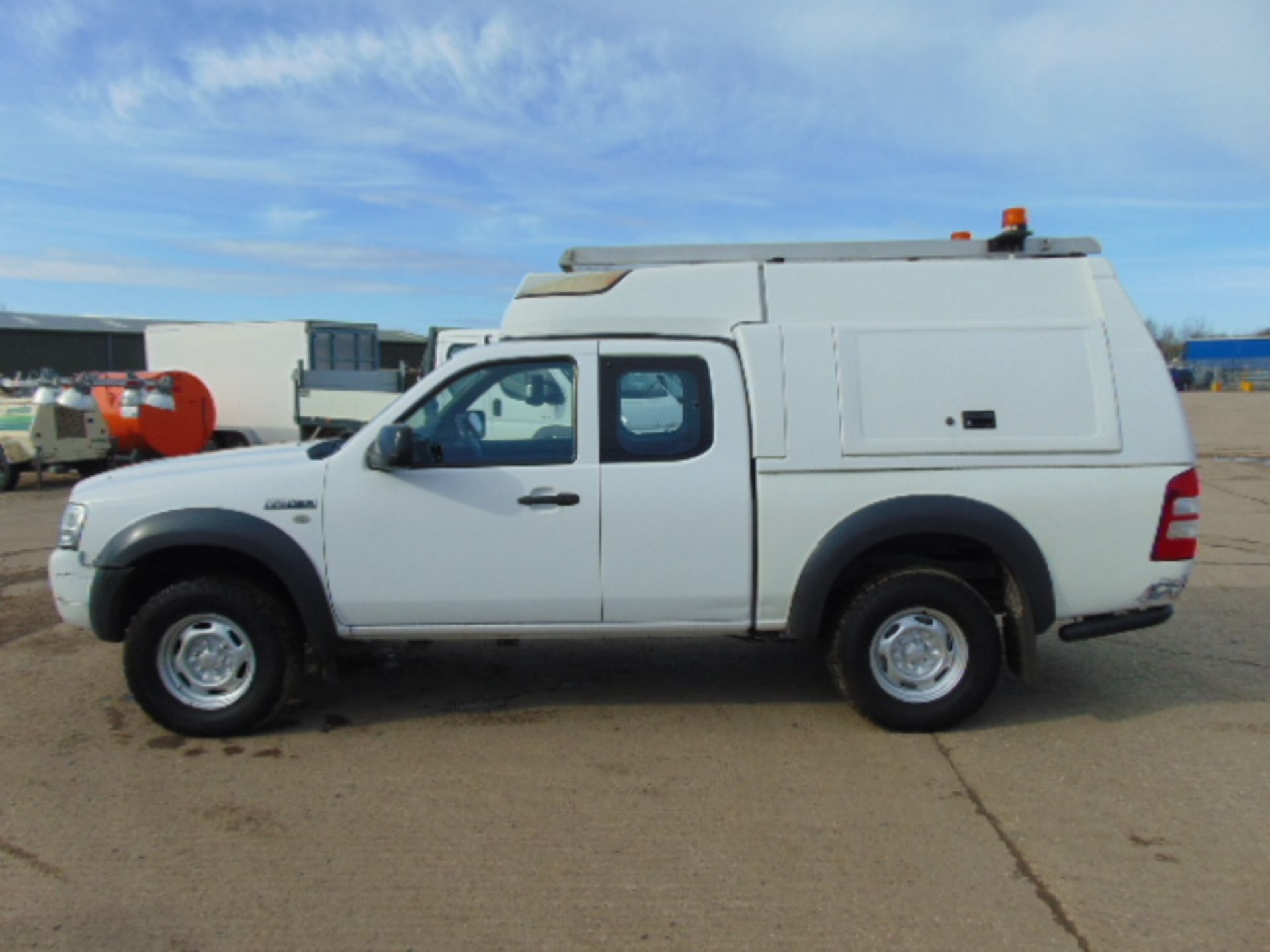 2008 Ford Ranger Super Cab 2.5TDCi 4x4 Pick Up C/W Toolbox Back - Image 4 of 19