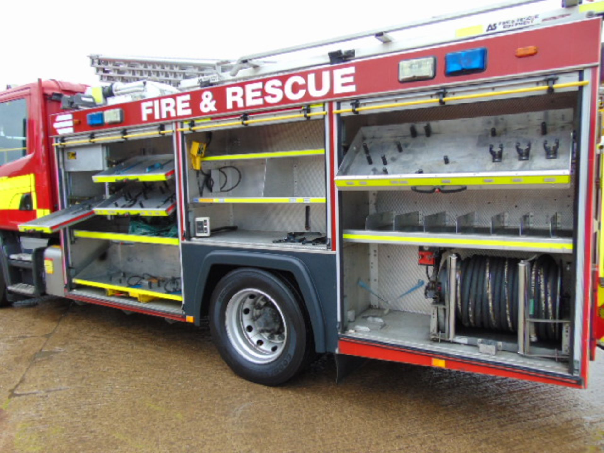 Scania 94D 260 / Emergency One Fire Engine - Image 16 of 33