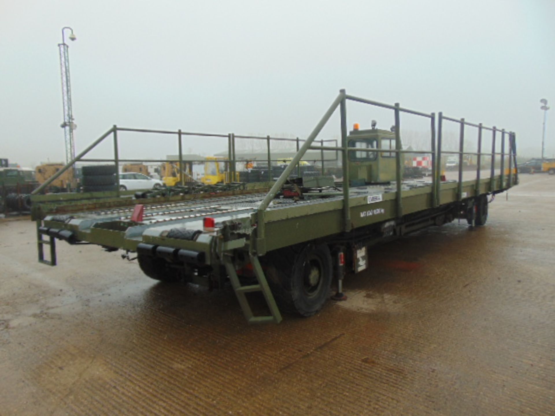 AMSS Atlas 2000 MK2 A 4x4 Aircraft Cargo Loader - Image 17 of 30