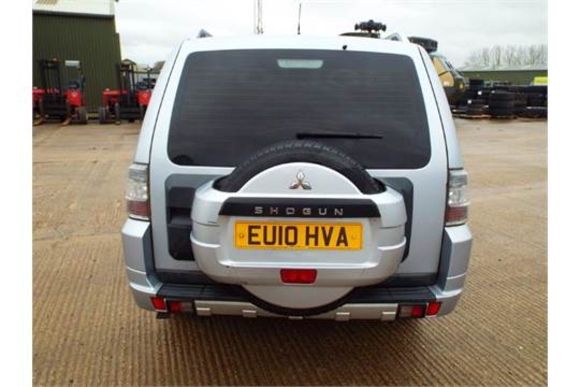 Mitsubishi Shogun GLX Equippe 3.2 DI-D 4x4 - Image 7 of 19