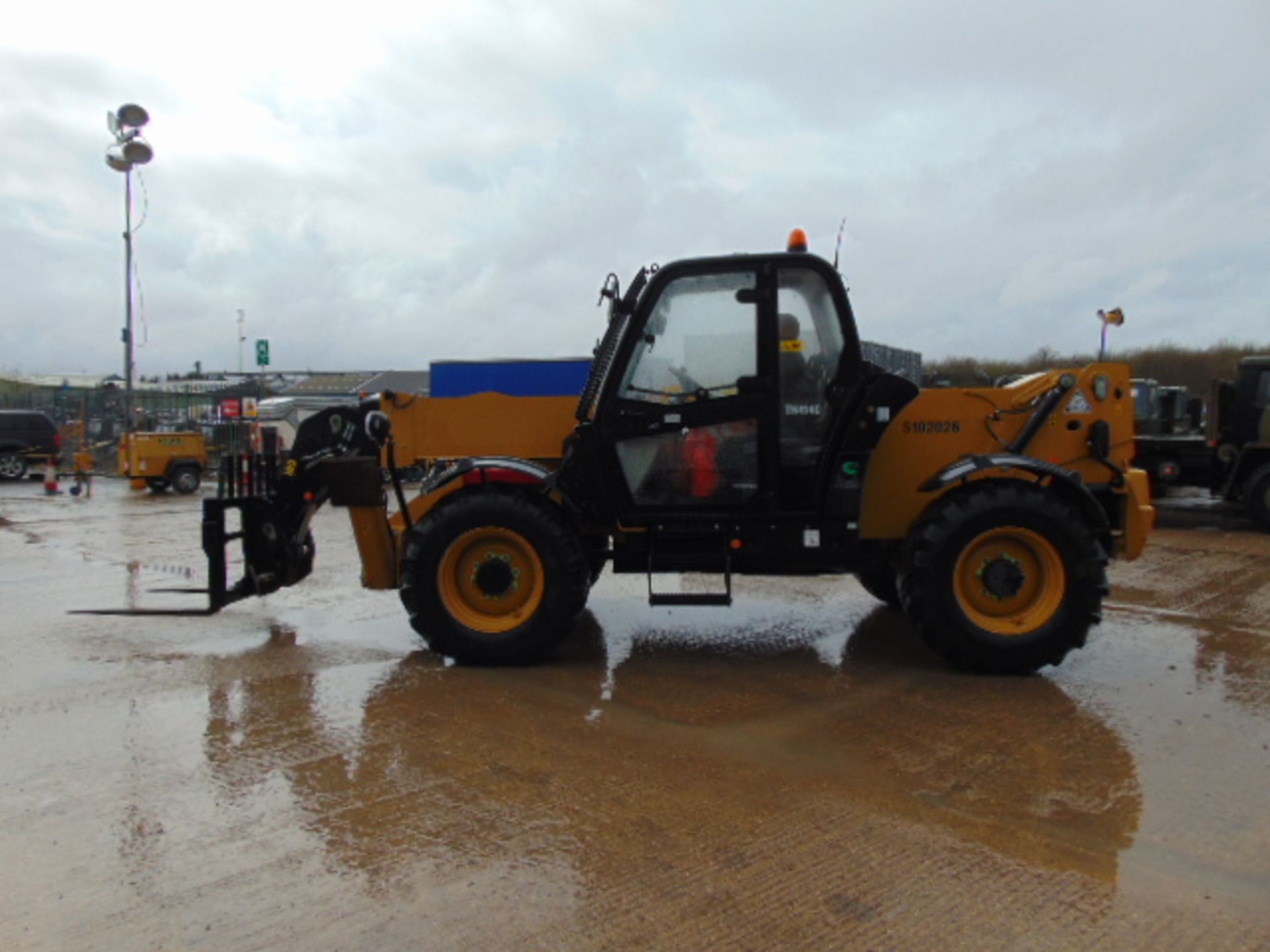 2014 Caterpillar TH414C 3.6 ton Telehandler - Image 13 of 28