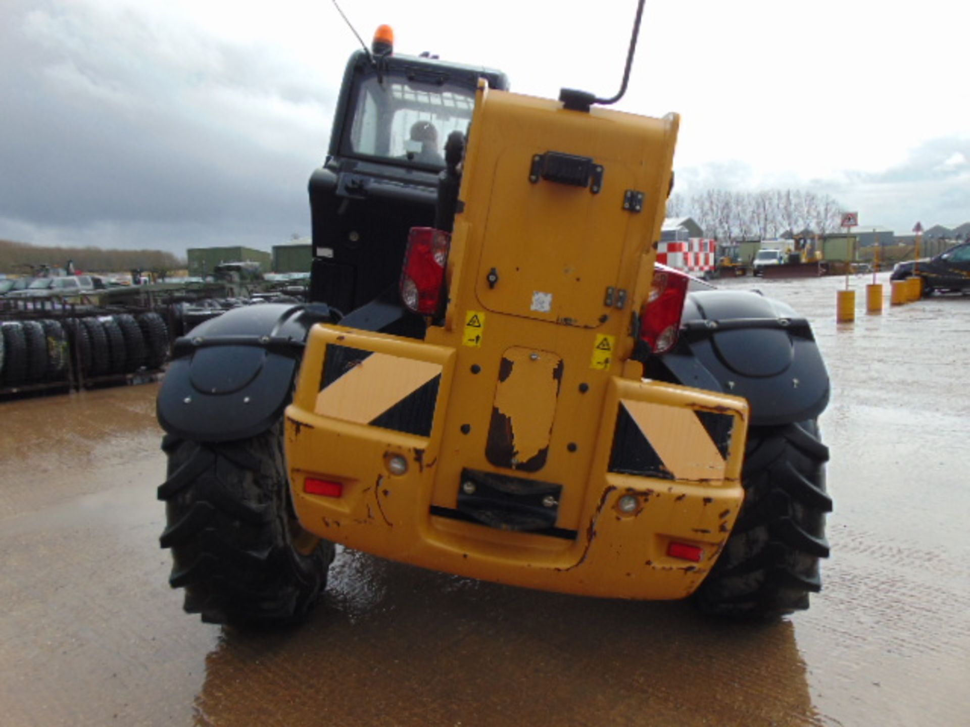 2014 Caterpillar TH414C 3.6 ton Telehandler - Image 10 of 28