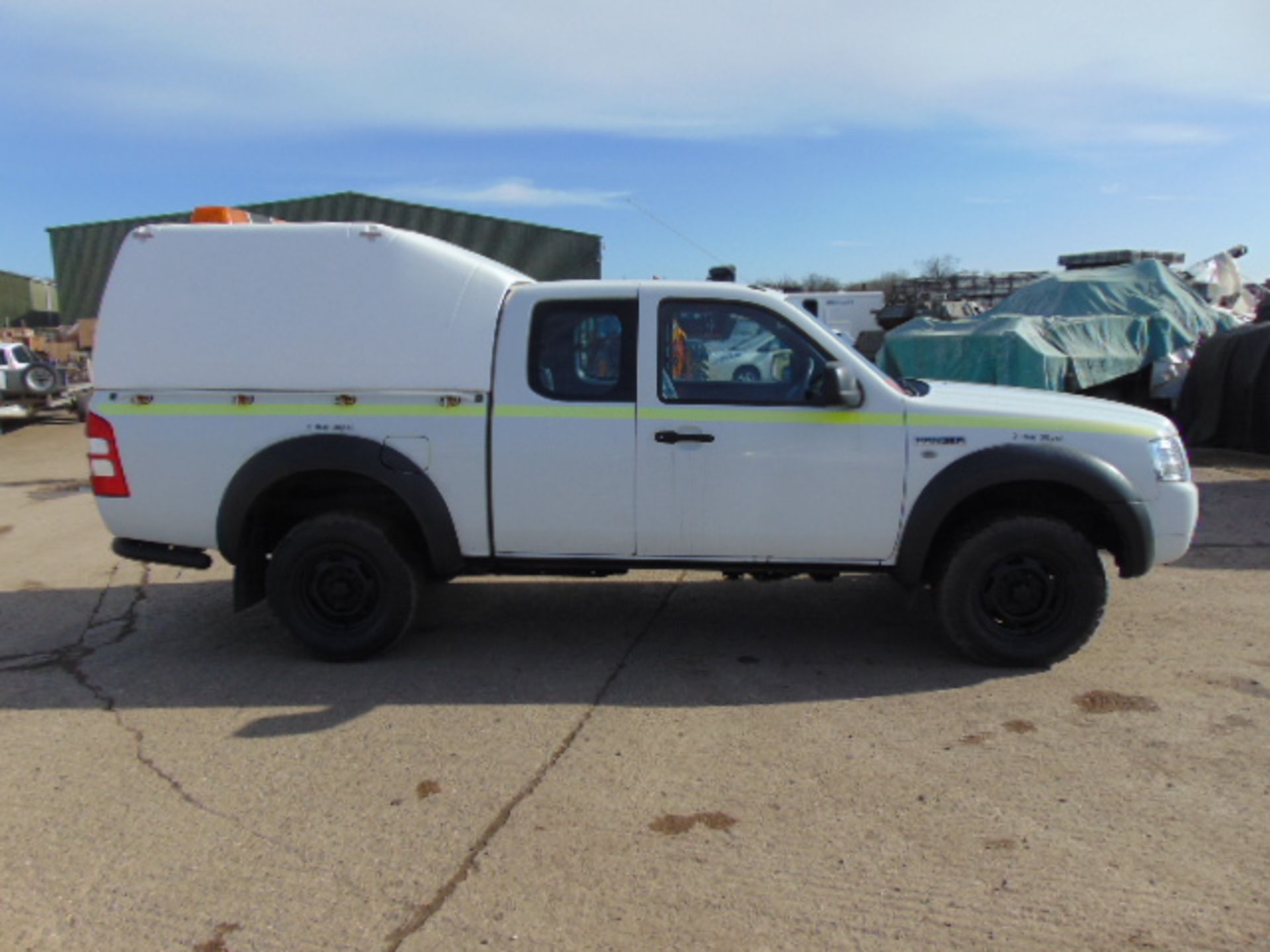 2007 Ford Ranger Super Cab 2.5TDCi 4x4 Pick Up - Image 5 of 17