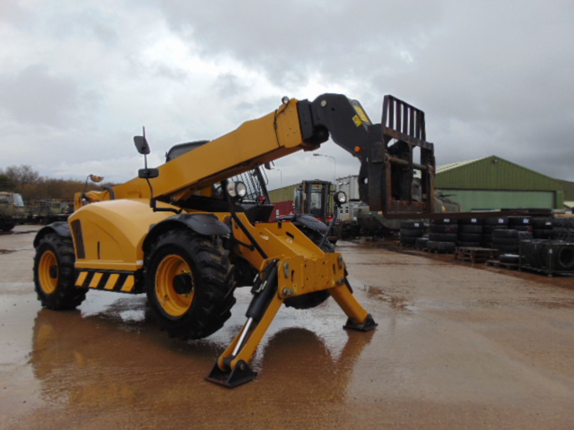 2013 Caterpillar TH414C 3.6 ton Telehandler - Image 10 of 35