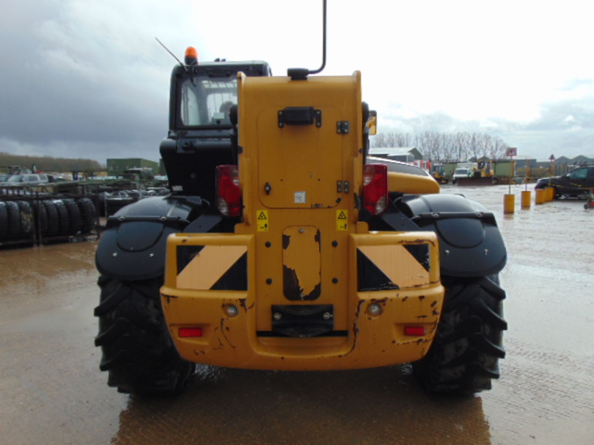 2014 Caterpillar TH414C 3.6 ton Telehandler - Image 11 of 28