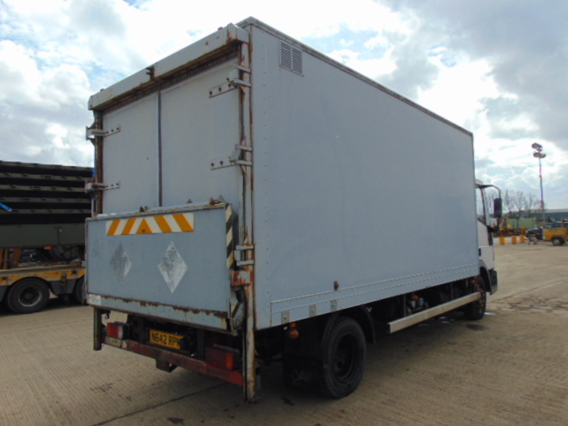 Iveco Cargo 75E15 4x2 Box Truck Complete with Rear Tail Lift - Image 6 of 21