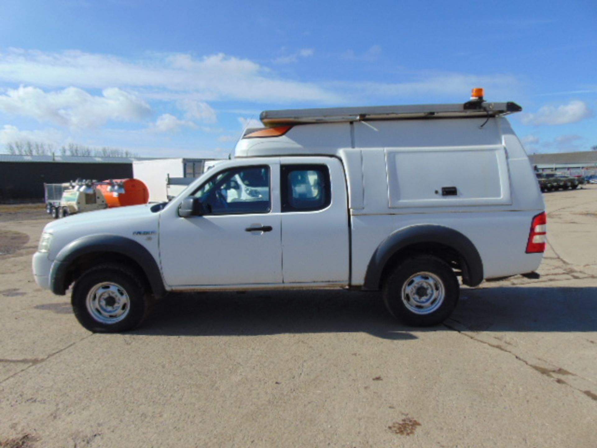 2008 Ford Ranger Super Cab 2.5TDCi 4x4 Pick Up C/W Toolbox Back and Winch - Image 4 of 21