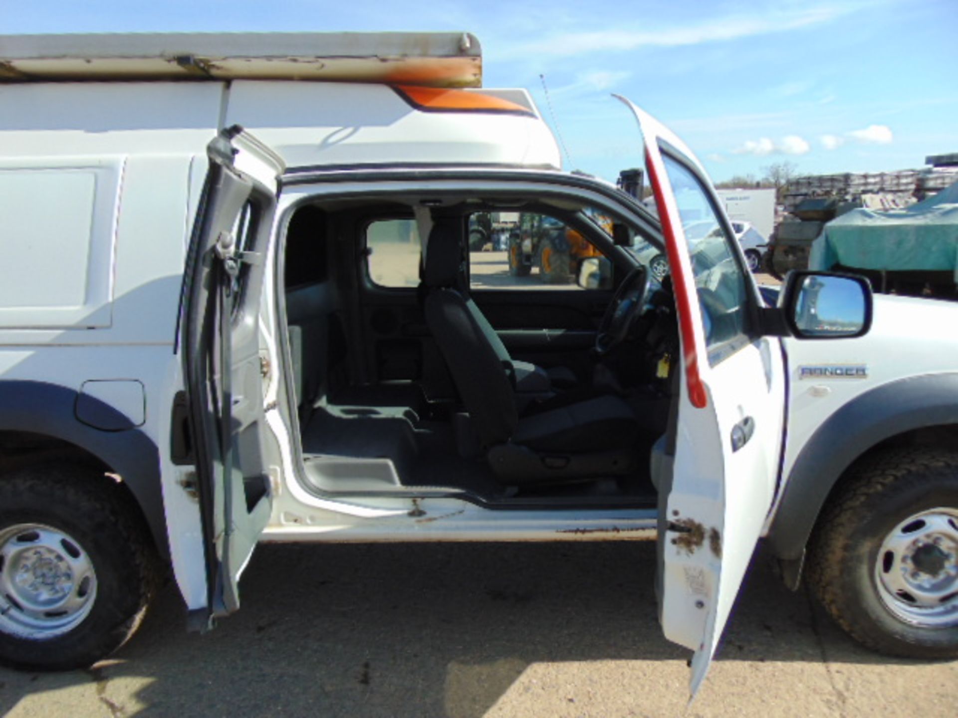 2008 Ford Ranger Super Cab 2.5TDCi 4x4 Pick Up C/W Toolbox Back and Winch - Image 13 of 21