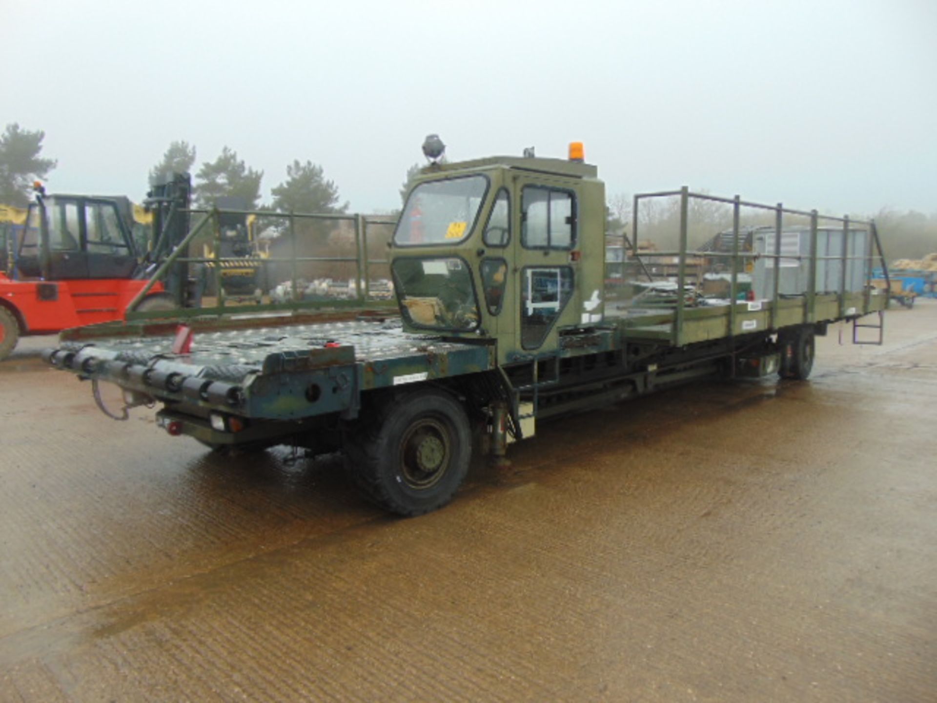 AMSS Atlas 2000 MK2 A 4x4 Aircraft Cargo Loader - Image 14 of 30