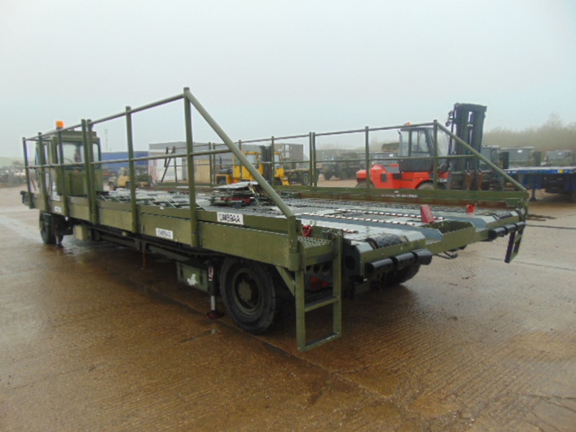 AMSS Atlas 2000 MK2 A 4x4 Aircraft Cargo Loader - Image 19 of 30