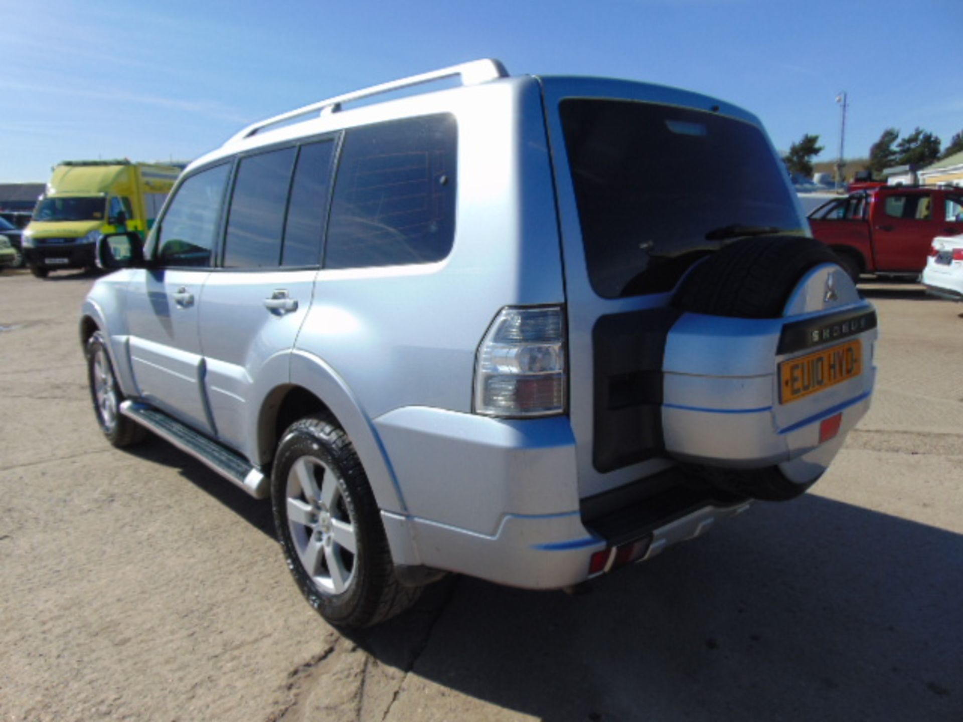 Mitsubishi Shogun GLX Equippe 3.2 DI-D 4x4 - Image 8 of 20