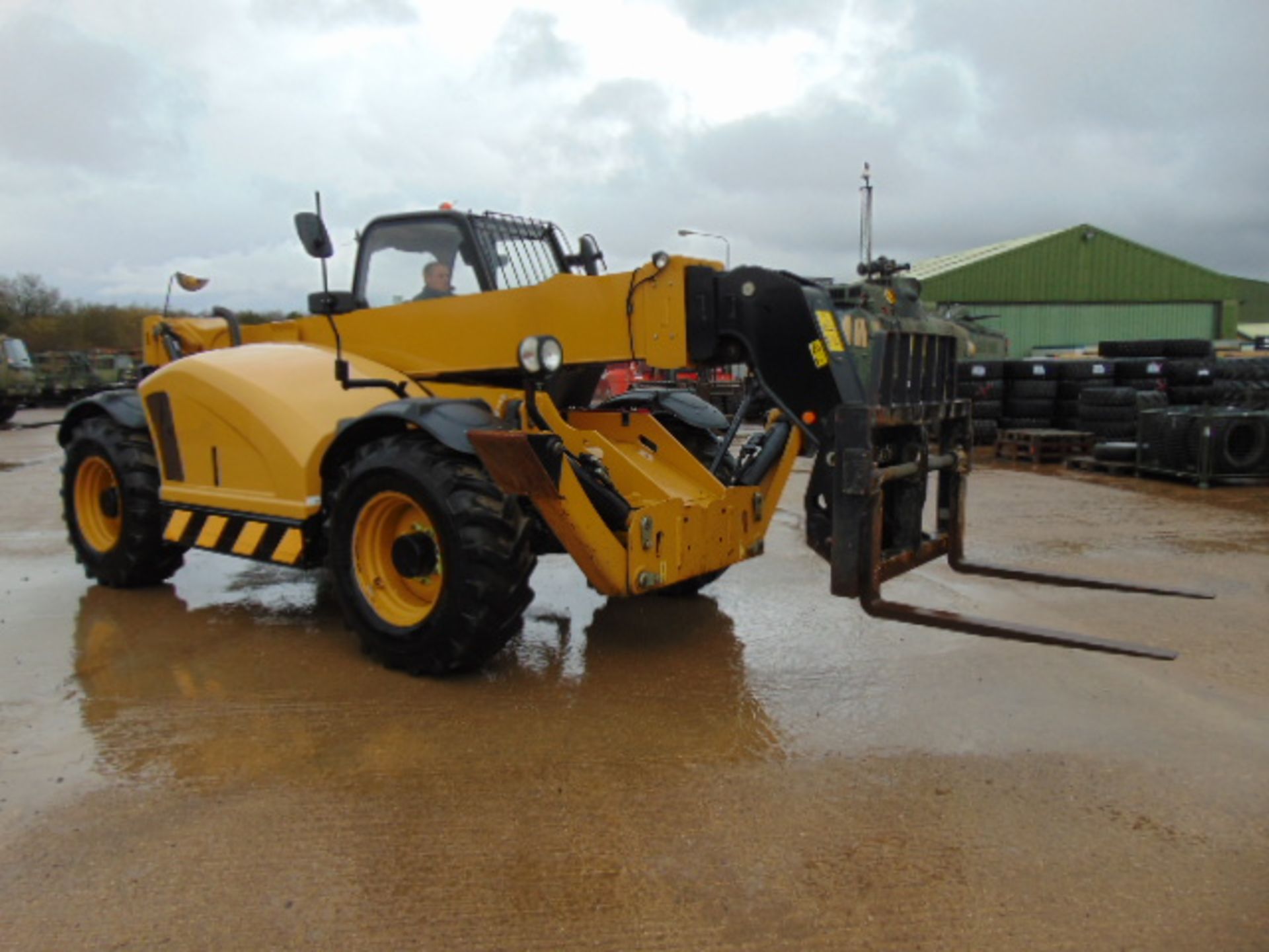 2013 Caterpillar TH414C 3.6 ton Telehandler - Image 13 of 35