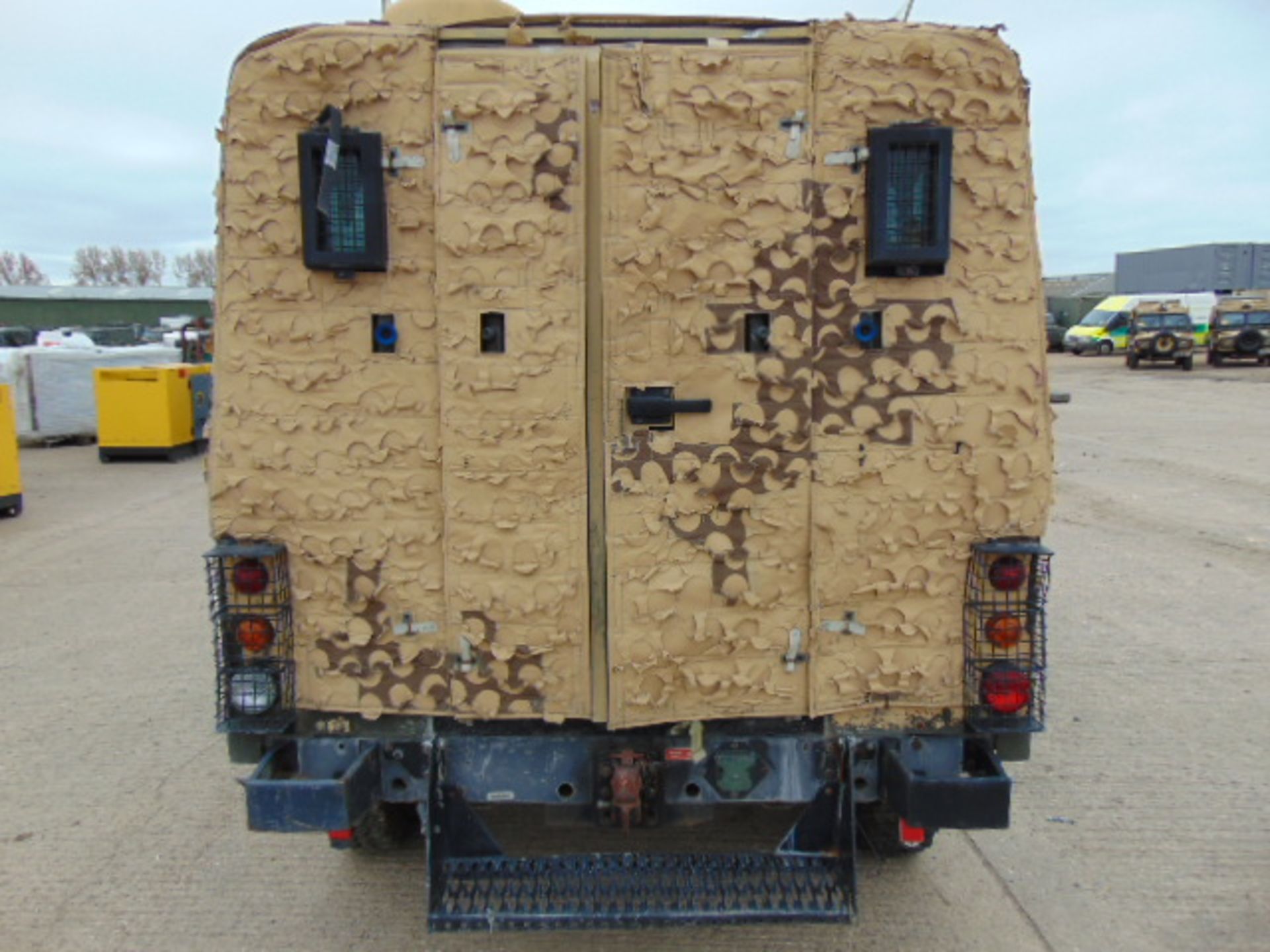 Land Rover Snatch 2A Armoured Defender 110 300TDi - Image 7 of 19