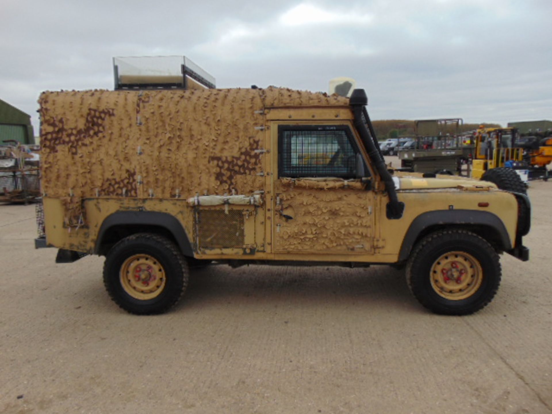 Land Rover Snatch 2A Armoured Defender 110 300TDi - Image 5 of 21