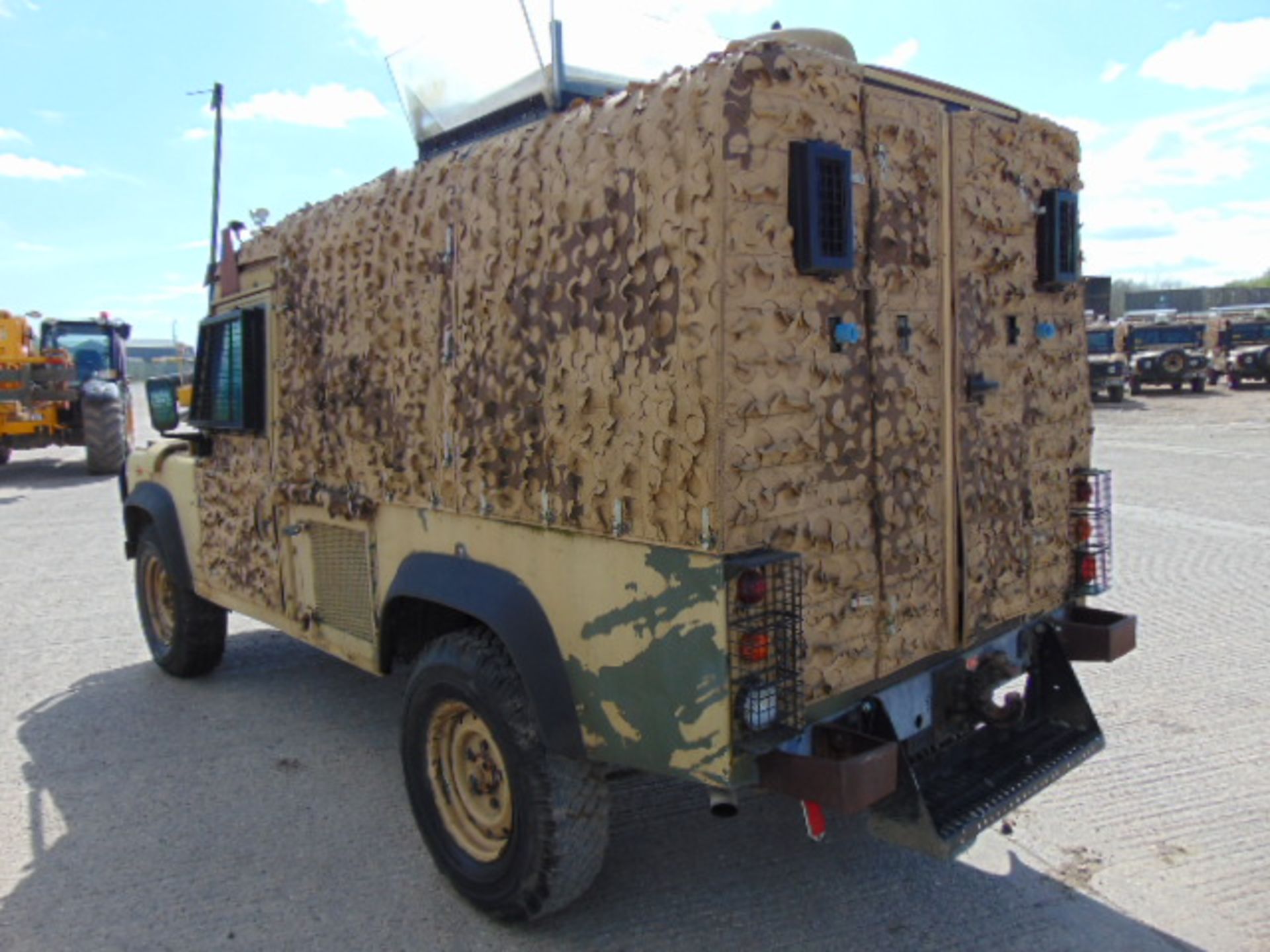 Land Rover Snatch 2A Armoured Defender 110 300TDi - Image 8 of 20