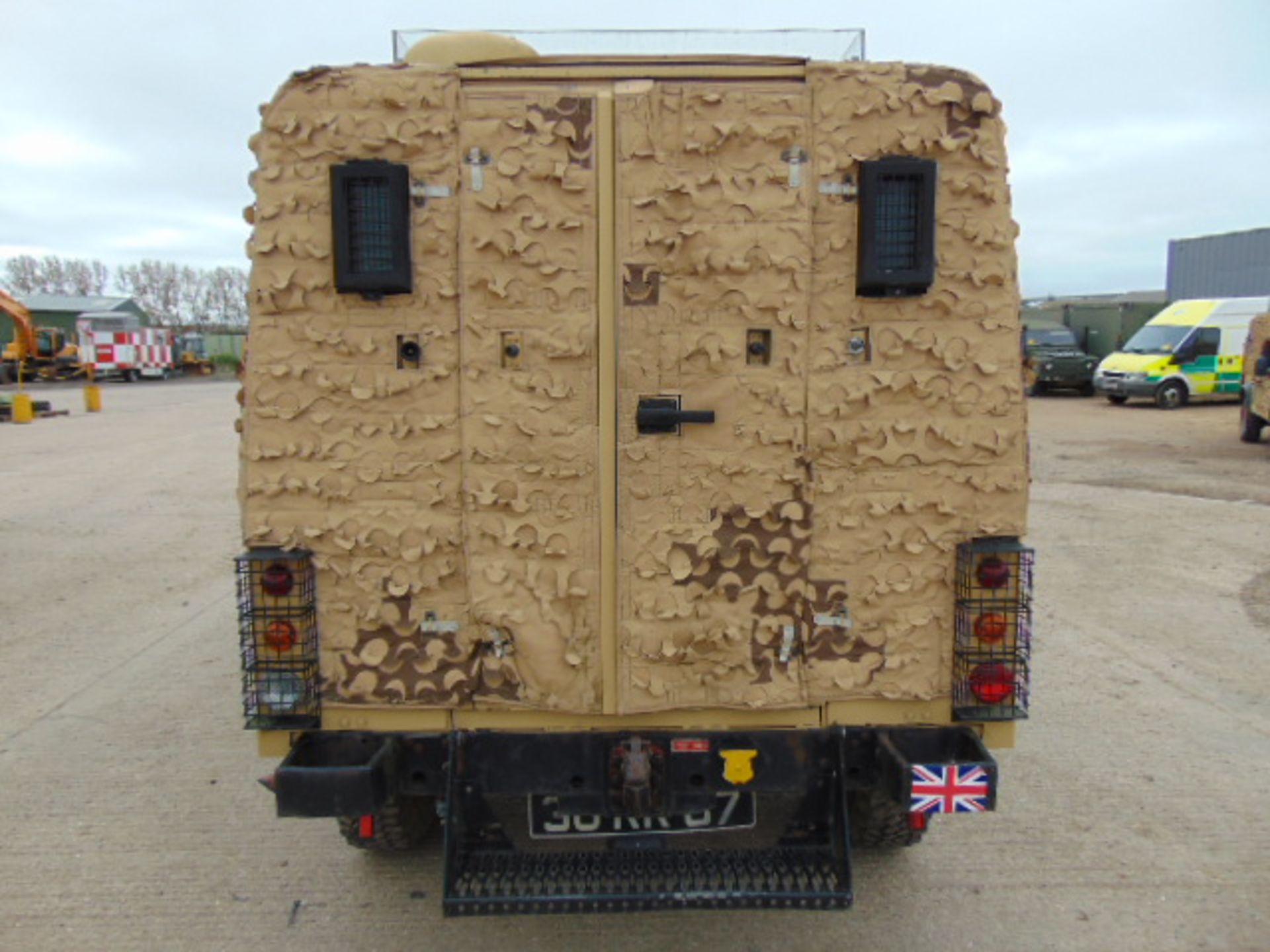 Land Rover Snatch 2A Armoured Defender 110 300TDi - Image 7 of 20