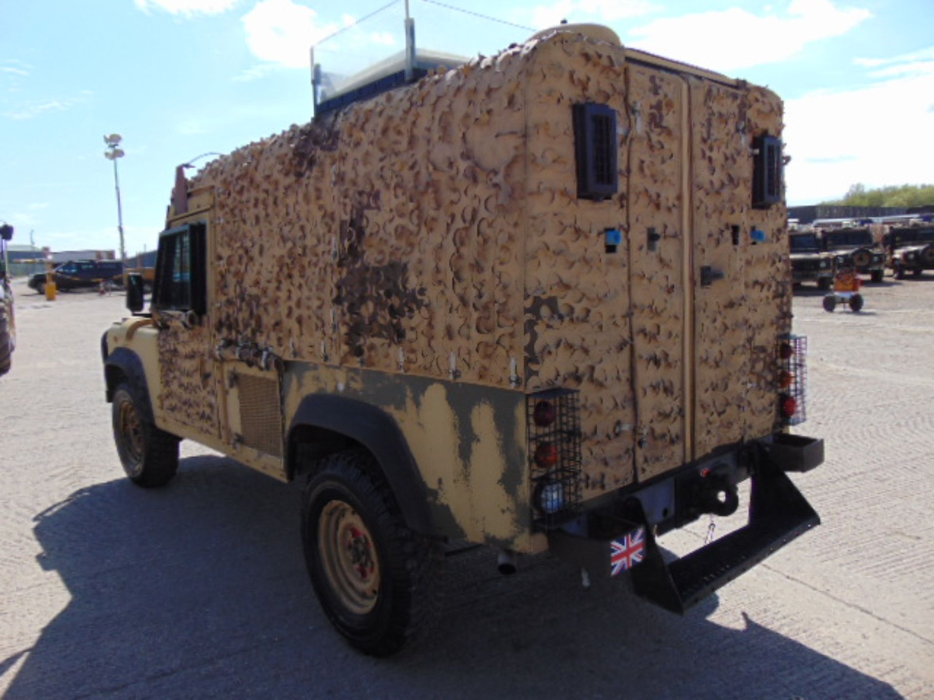 Land Rover Snatch 2A Armoured Defender 110 300TDi - Image 8 of 21