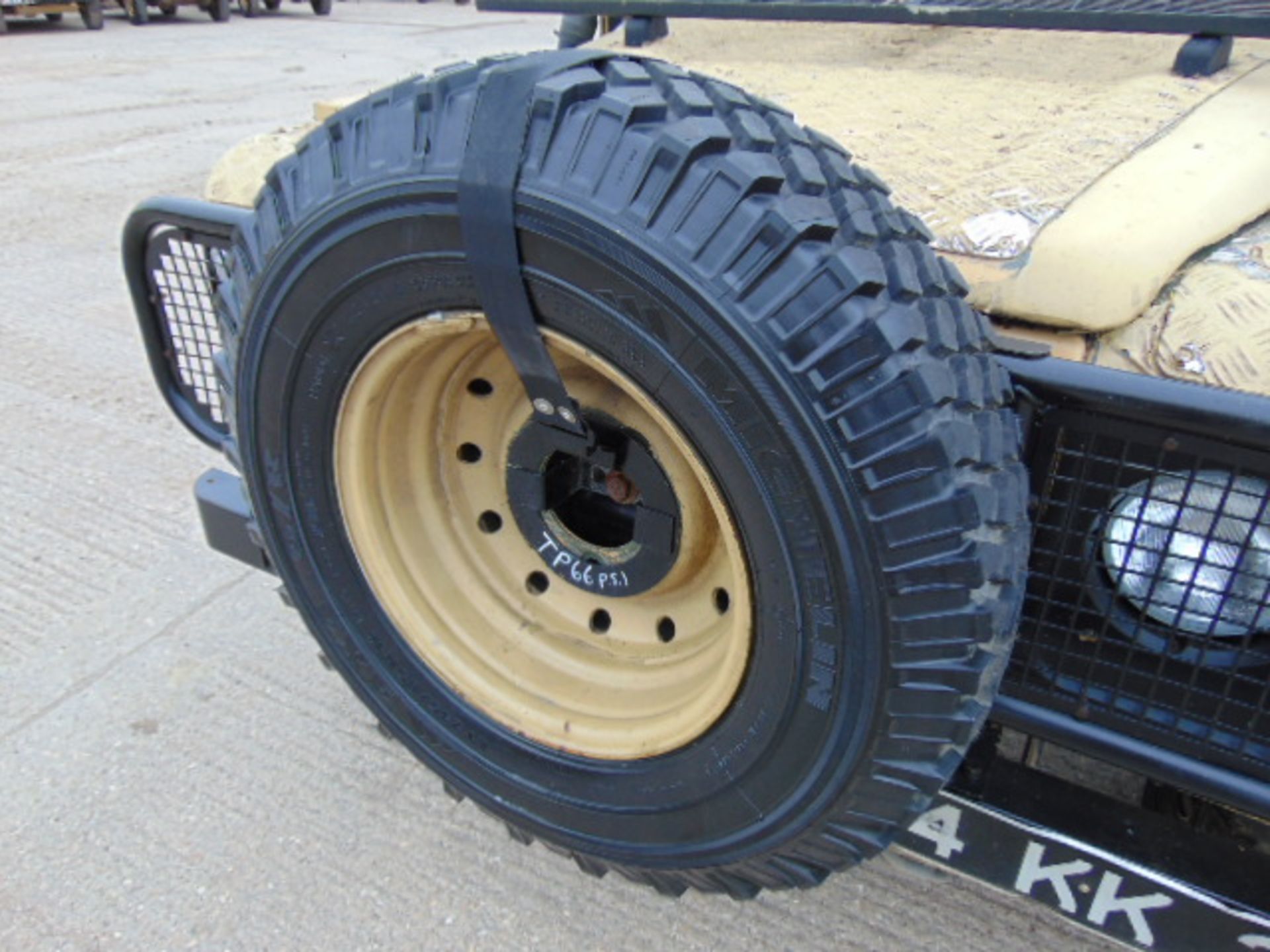 Land Rover Snatch 2A Armoured Defender 110 300TDi - Image 17 of 21