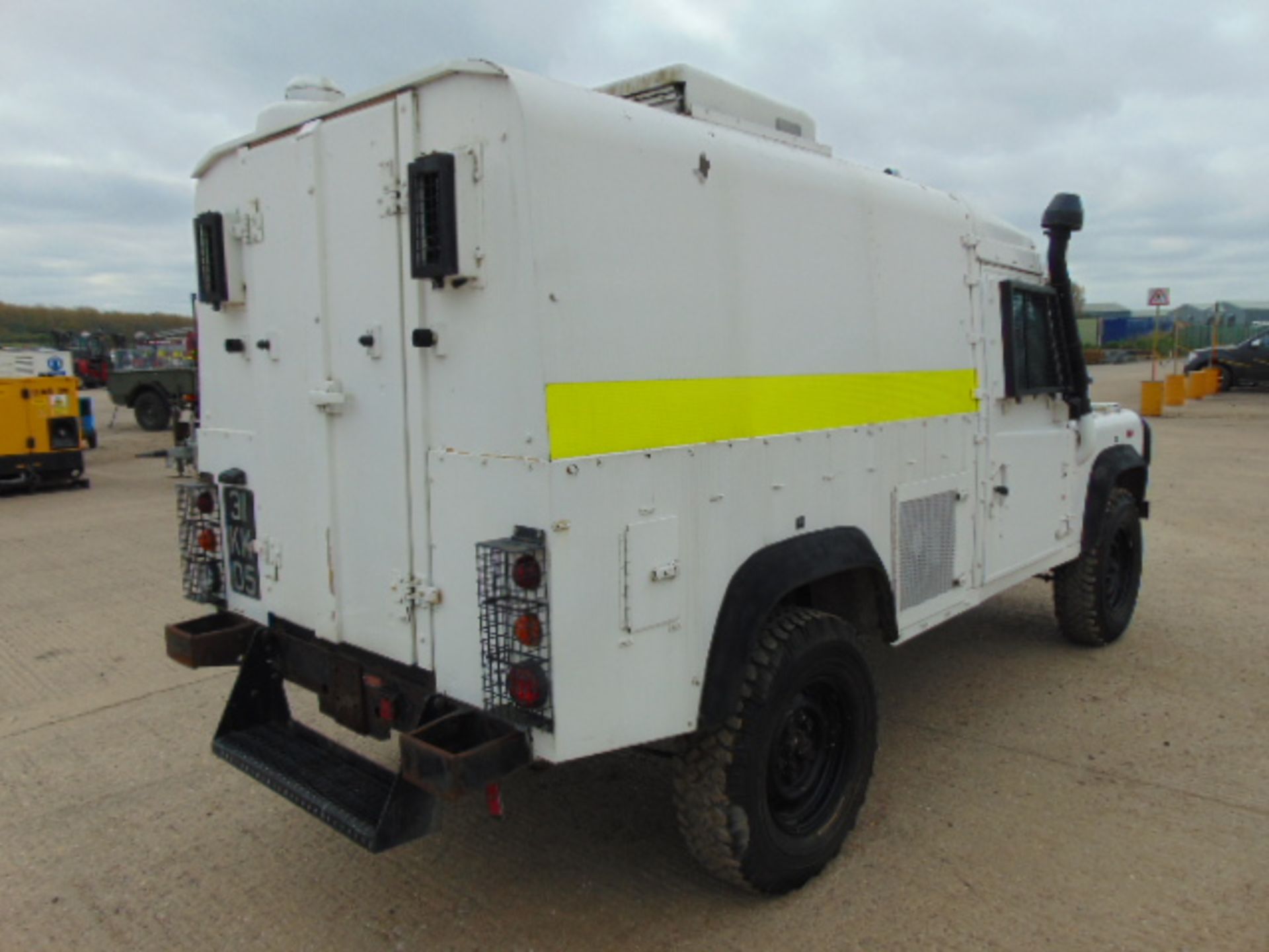 Land Rover Snatch 2A Armoured Defender 110 300TDi - Image 6 of 20