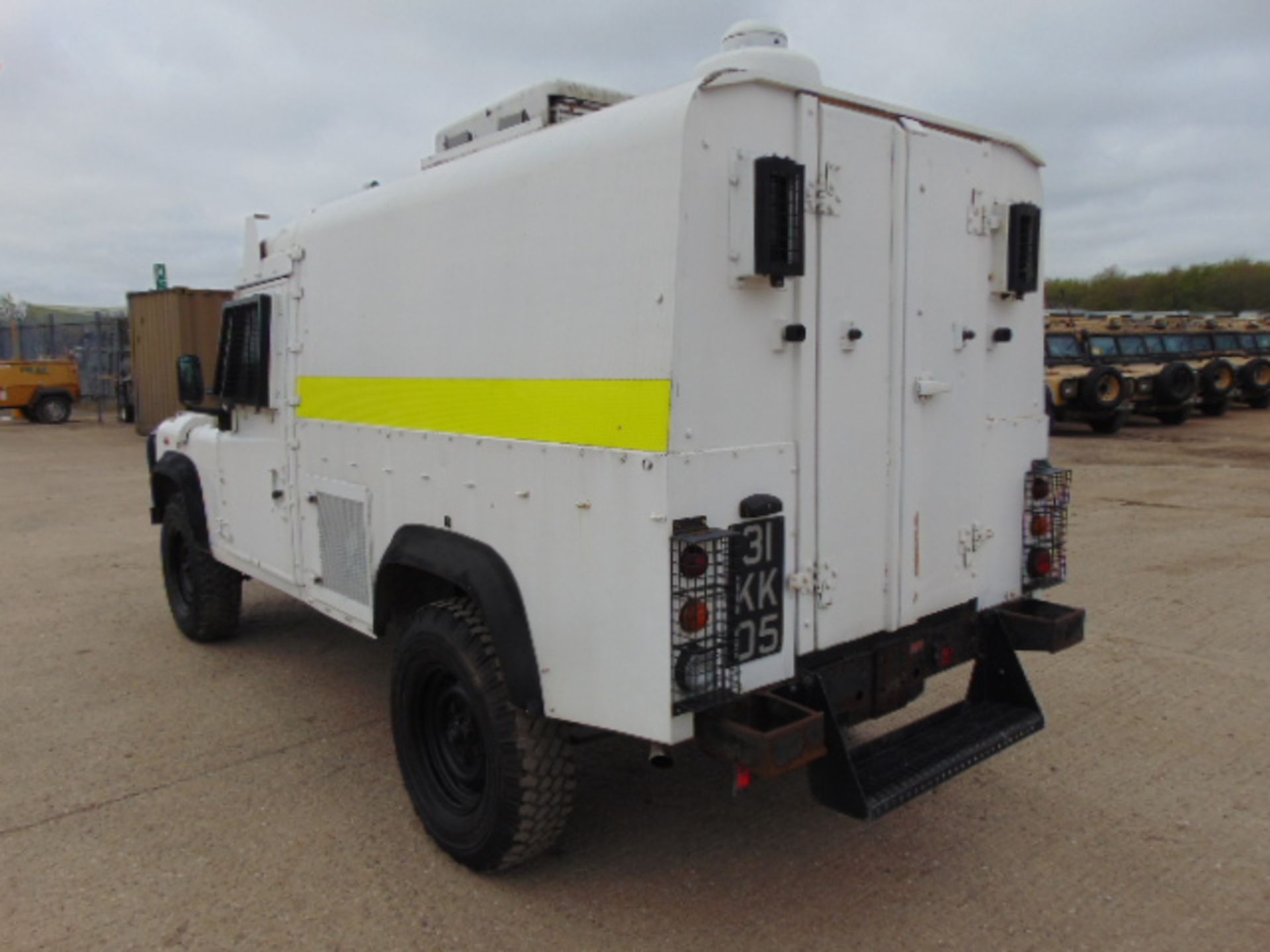 Land Rover Snatch 2A Armoured Defender 110 300TDi - Image 8 of 20