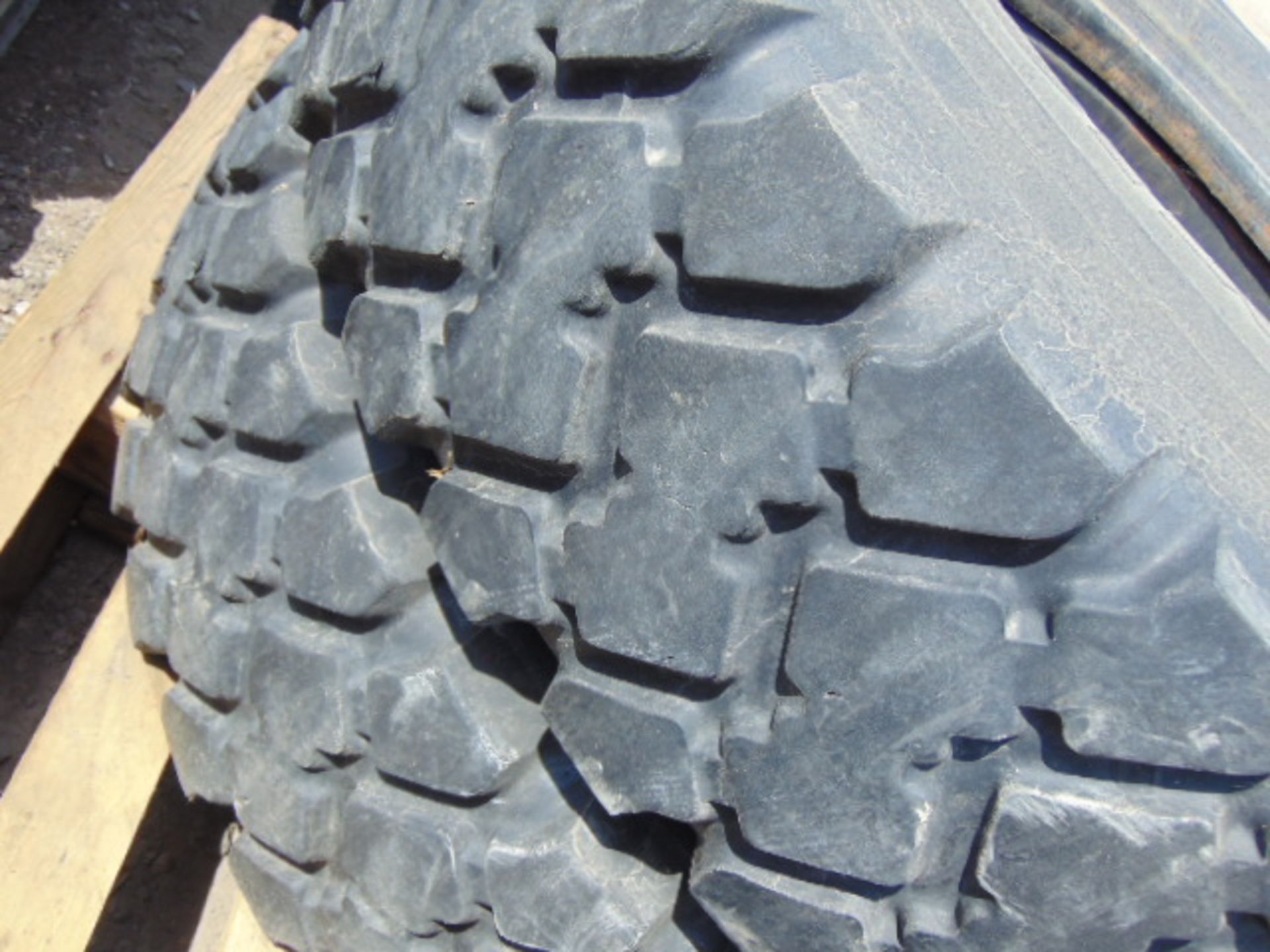 2 x Michelin 12.00 R20 XZL Tyres - Image 3 of 5