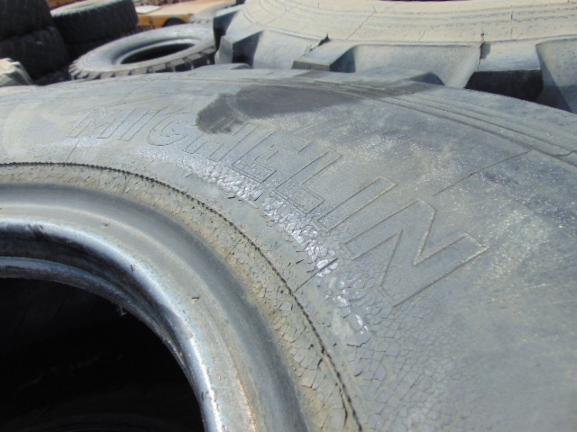 4 x Michelin 20.5 R25 XL 525/80 R25 Tyres - Image 4 of 5