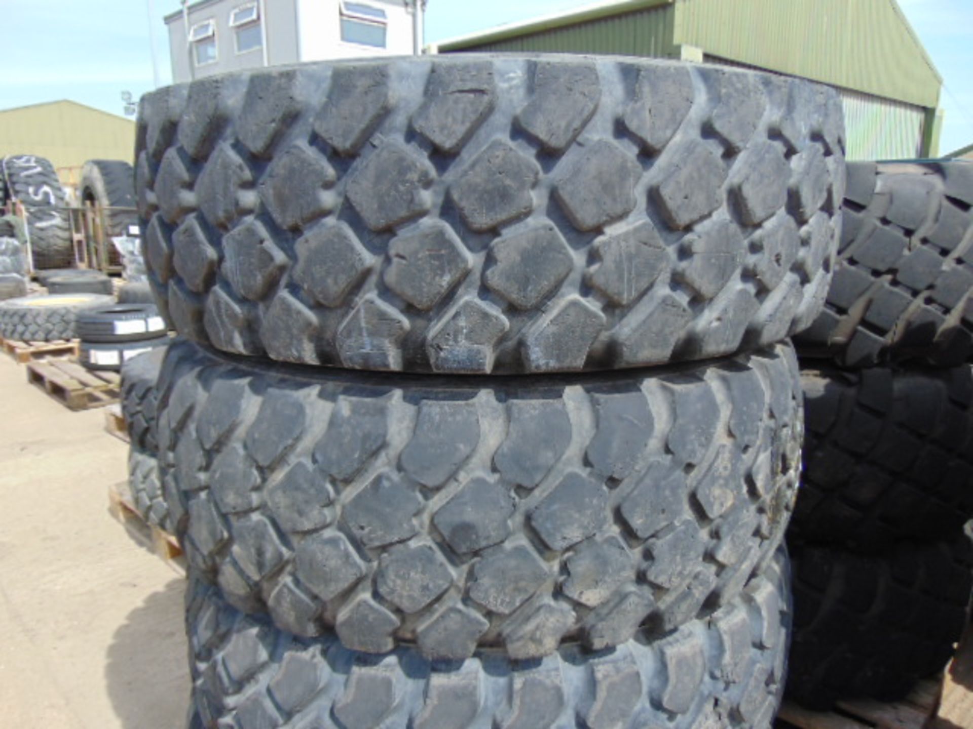 4 x Michelin XZL 395/85 R20 Tyres - Image 2 of 5